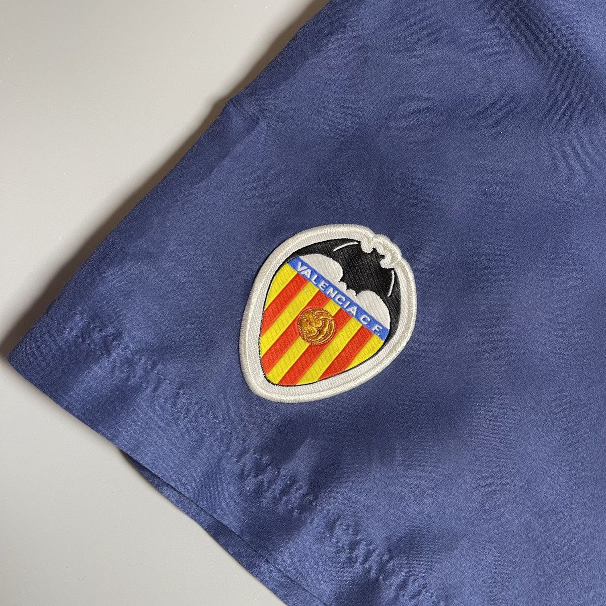 Nike × Vintage VALENCIA NIKE 2000/2001 FOOTBALL SOCCER AWAY SHORTS Size US 38 / EU 54 - 2 Thumbnail