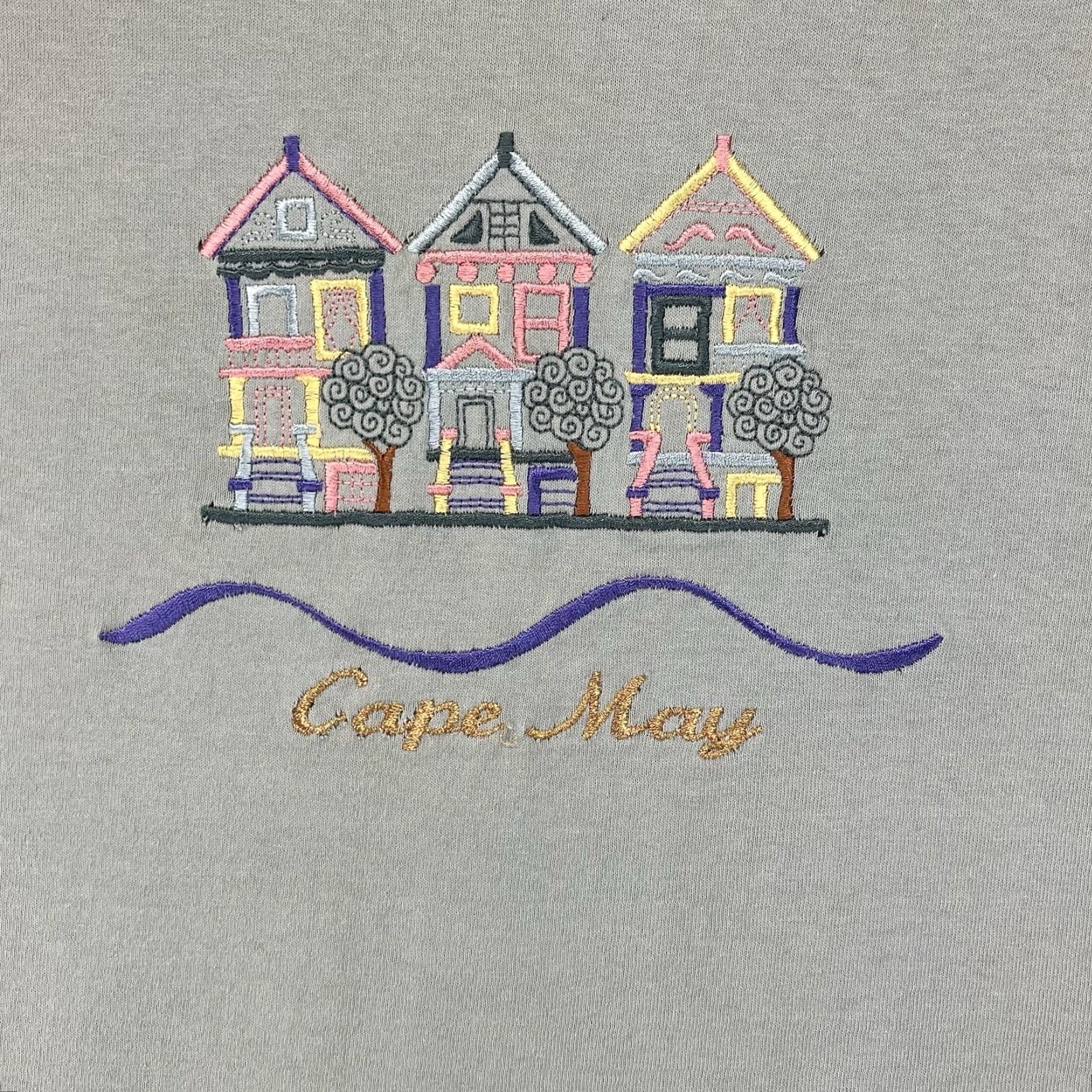 Vintage VINTAGE Times Square Women's Oversized T-Shirt Medium Light Sage Embroidered Cape May Houses Classic Retro USA Size M / US 6-8 / IT 42-44 - 3 Thumbnail