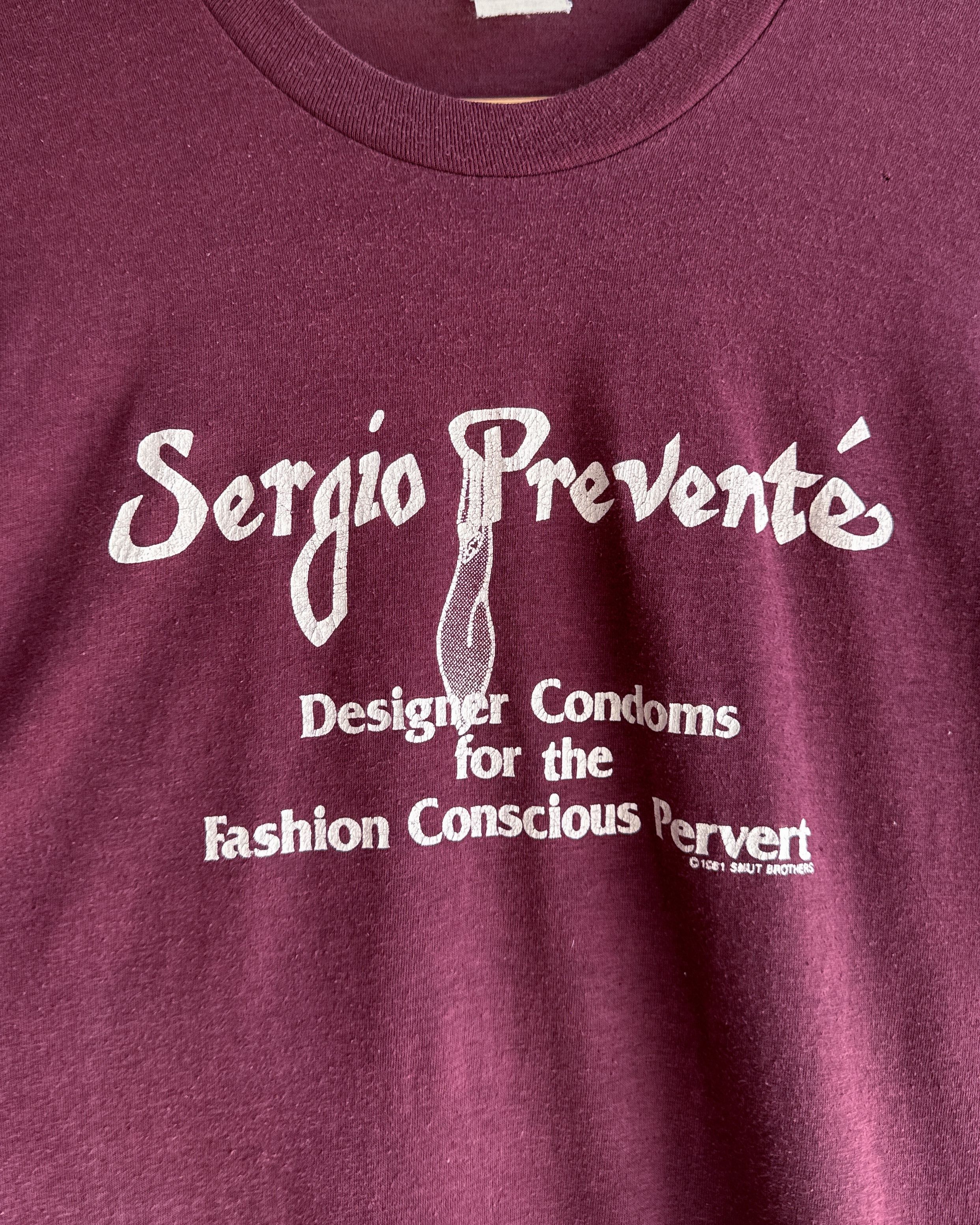 Vintage Vintage 1970s Sergio Prevente Condoms T Shirt XL Funny Humor Size US L / EU 52-54 / 3 - 2 Thumbnail