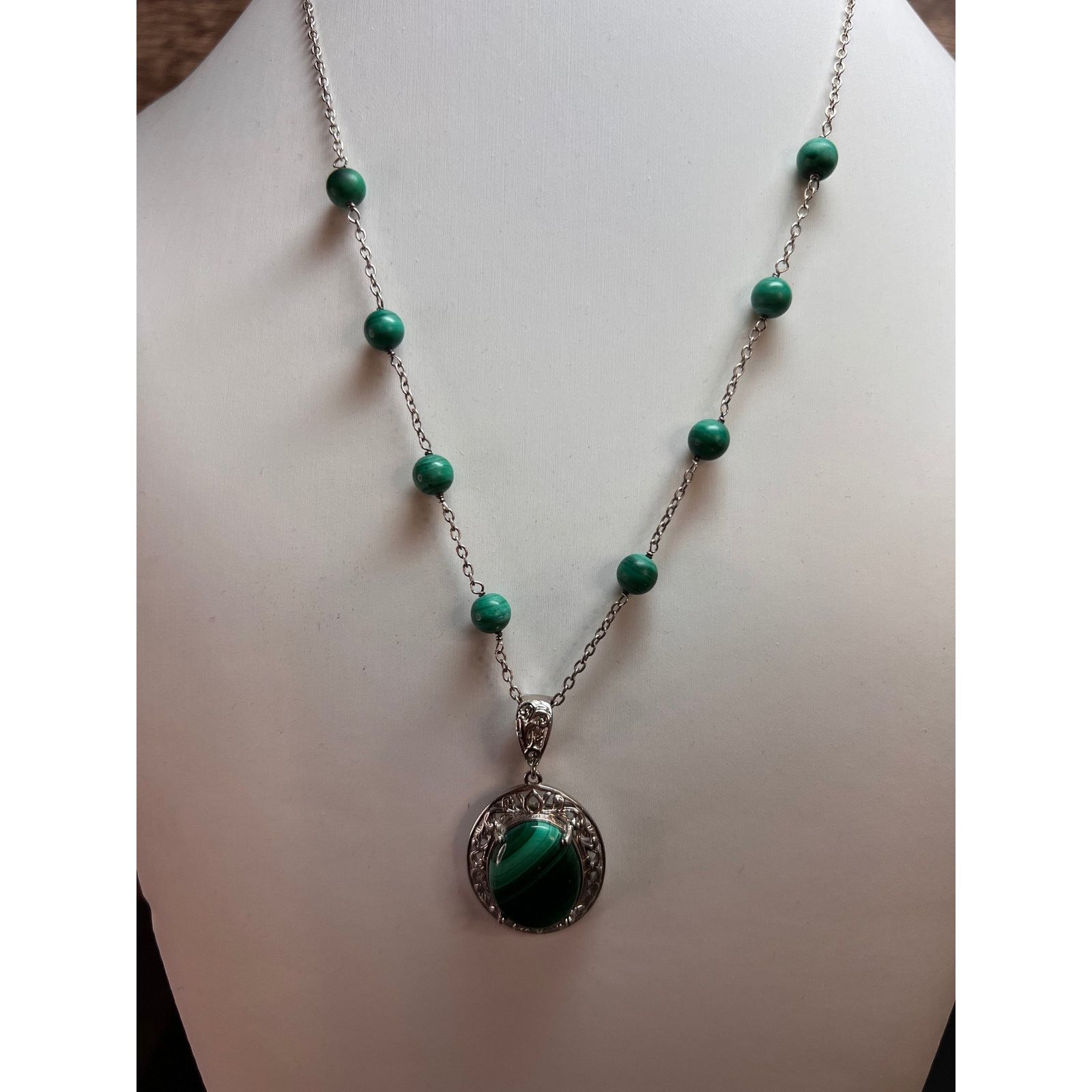 Other Karis African malachite 18 inch necklace in platinum bond Size ONE SIZE - 14 Thumbnail