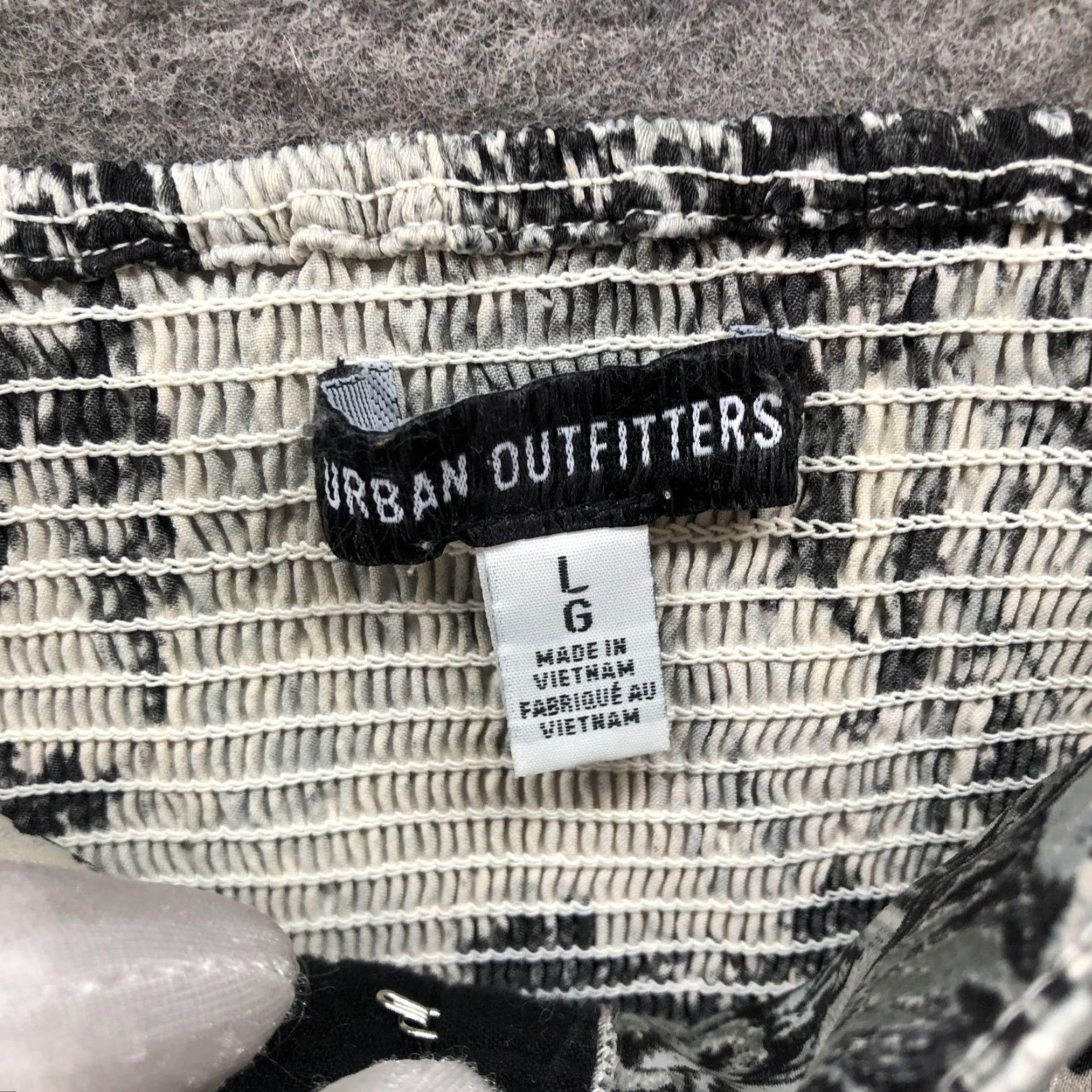 Urban Outfitters Urban Outfitters Maddie Bustier Blouse Womens L Toile Print Balloon Sleeve Cropped Square Neck Bohemian Polyester Spandex Black Shirt Womens L Size L / US 10 / IT 46 - 6 Thumbnail