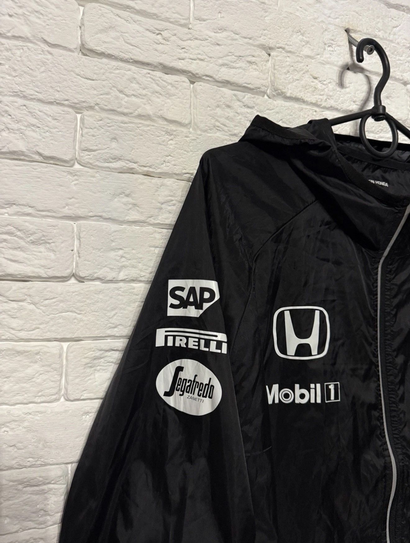 Malcolm McLaren McLaren Honda Team Ultra Light Jacket Wind Rain Coat Hooded Size US XL / EU 56 / 4 - 4 Thumbnail