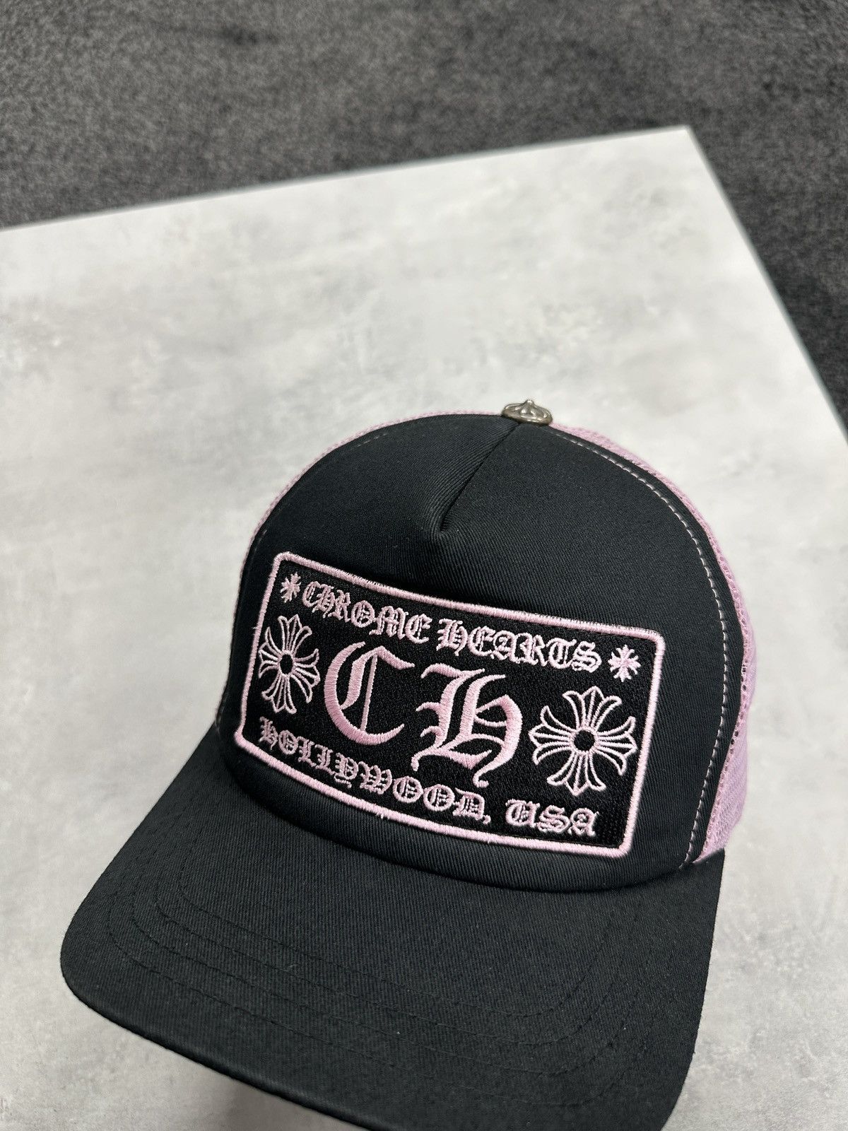 Chrome Hearts Chrome Hearts CH Hollywood Trucker Cap Black Pink Size ONE SIZE - 3 Thumbnail