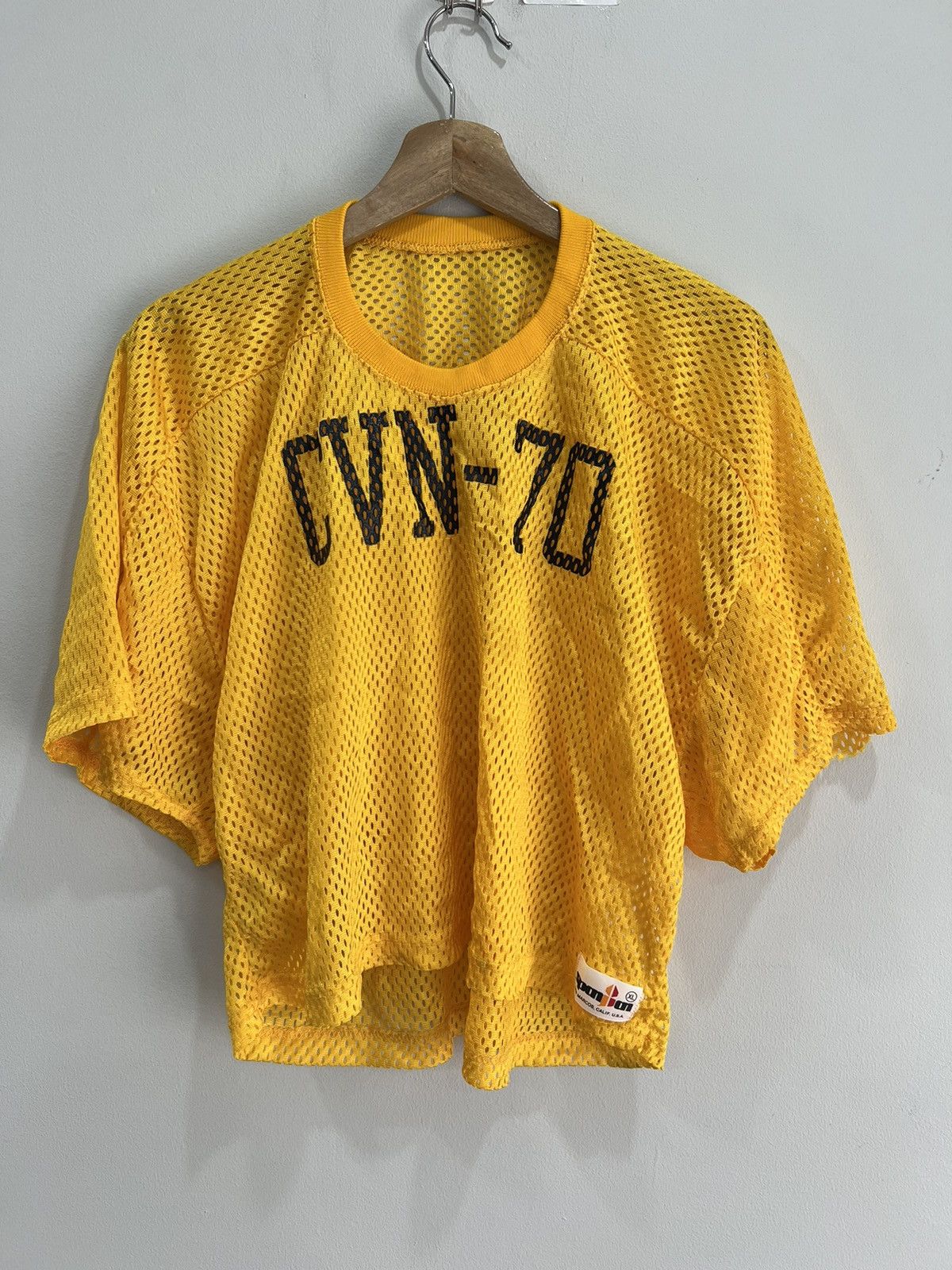 Vintage Vintage Cvn 70 Mesh Cropped Jersey Shirt Size US M / EU 48-50 / 2 - 1 Thumbnail
