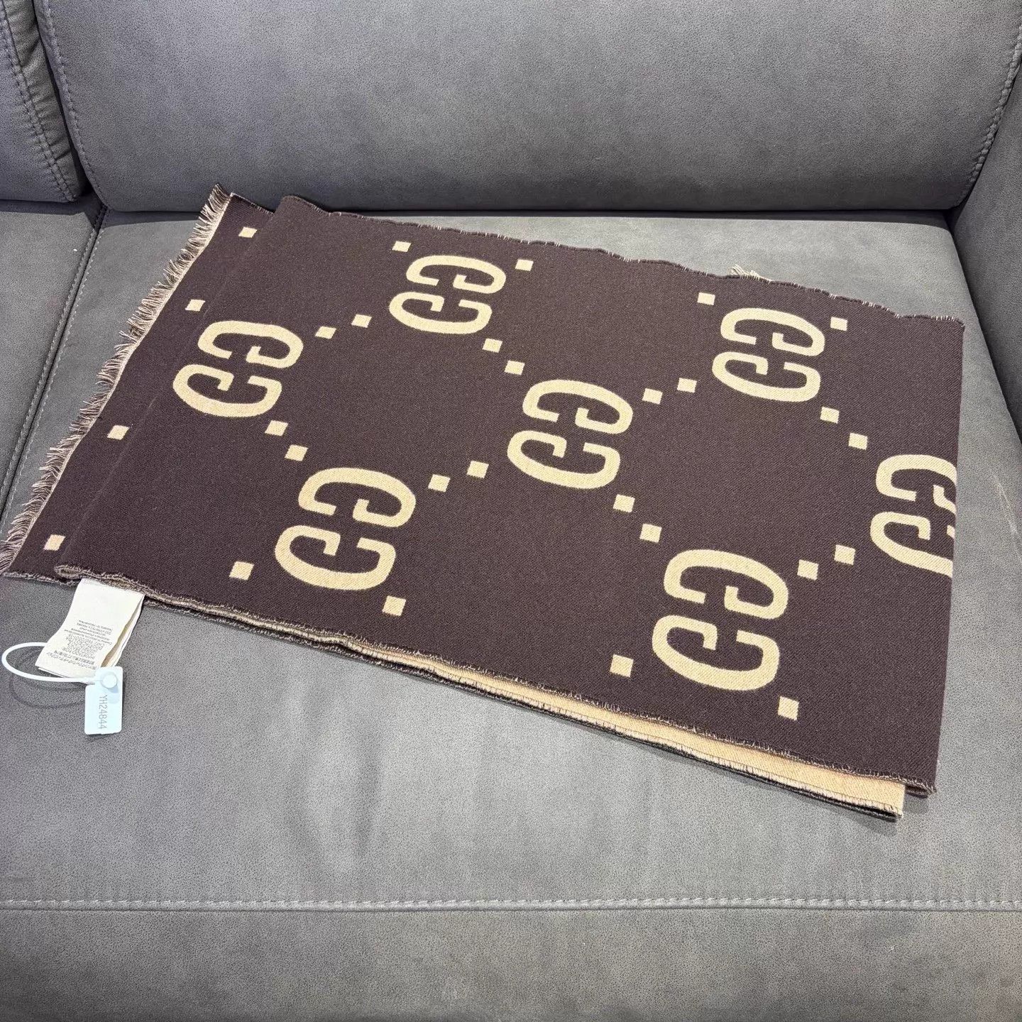 Gucci Gucci Double G Cashmere Scarf New Beige & Caramel Size ONE SIZE - 1 Thumbnail