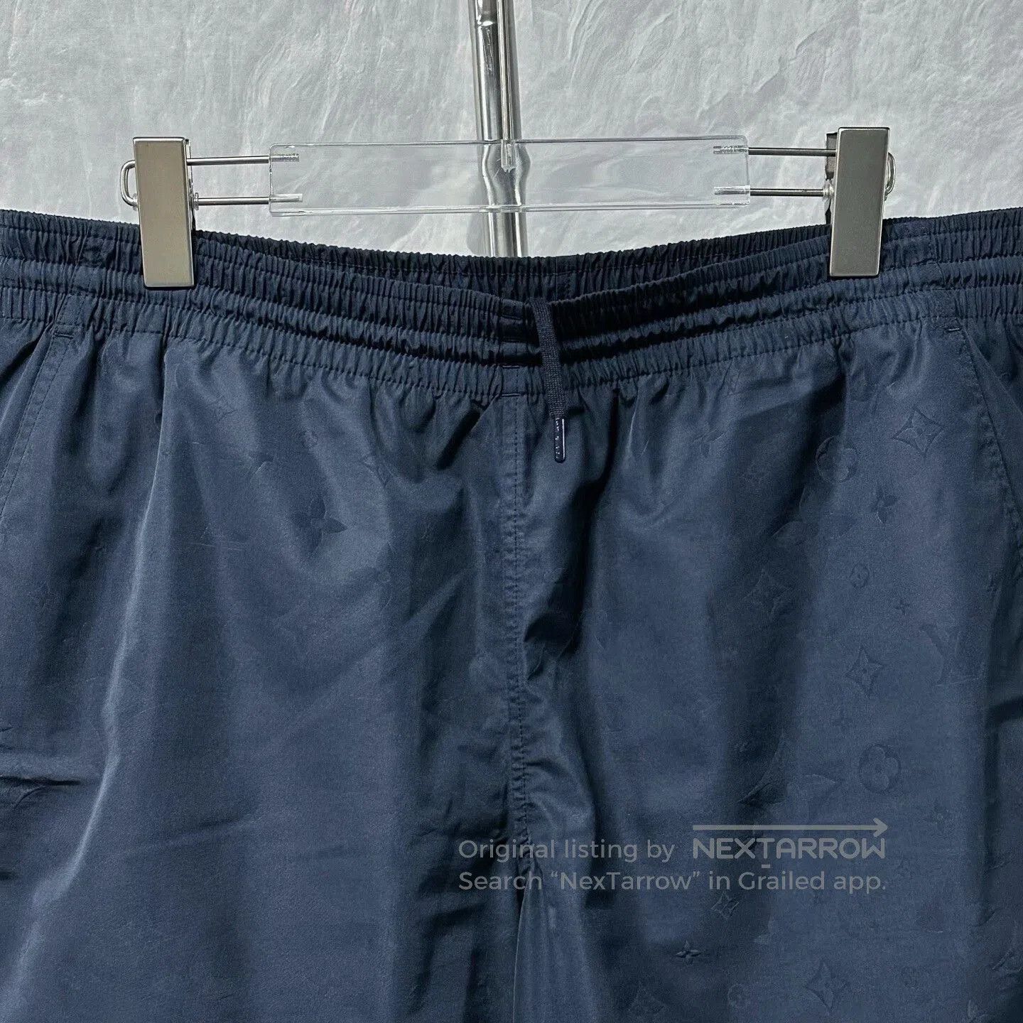Louis Vuitton louis vuitton casual shorts with embossed pattern. Size US 44 / EU 60 - 2 Thumbnail