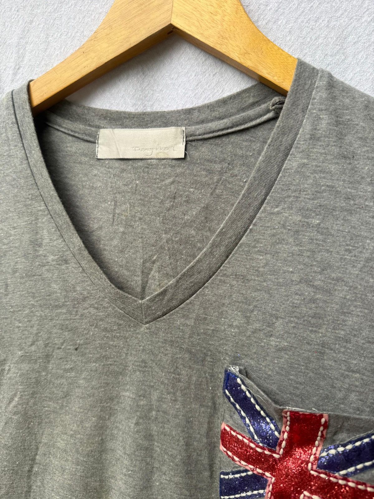 Japanese style britania pocket tee