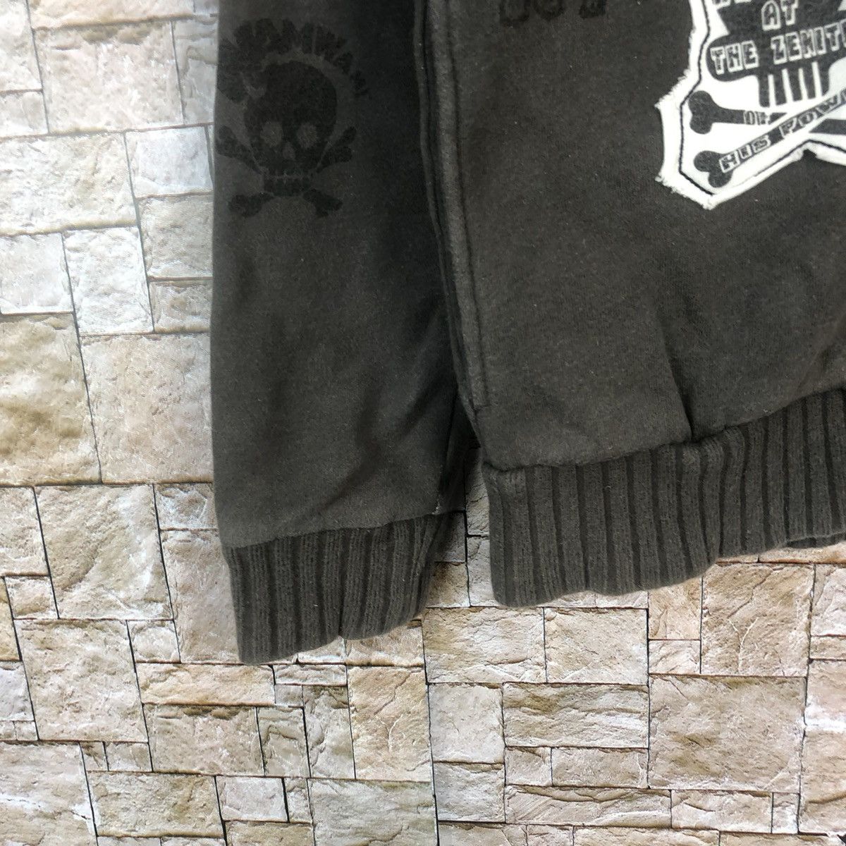 Japanese Brand × Vintage Wam Wam Skulls Brown Sweatshirt #A9 Size US S / EU 44-46 / 1 - 7 Thumbnail