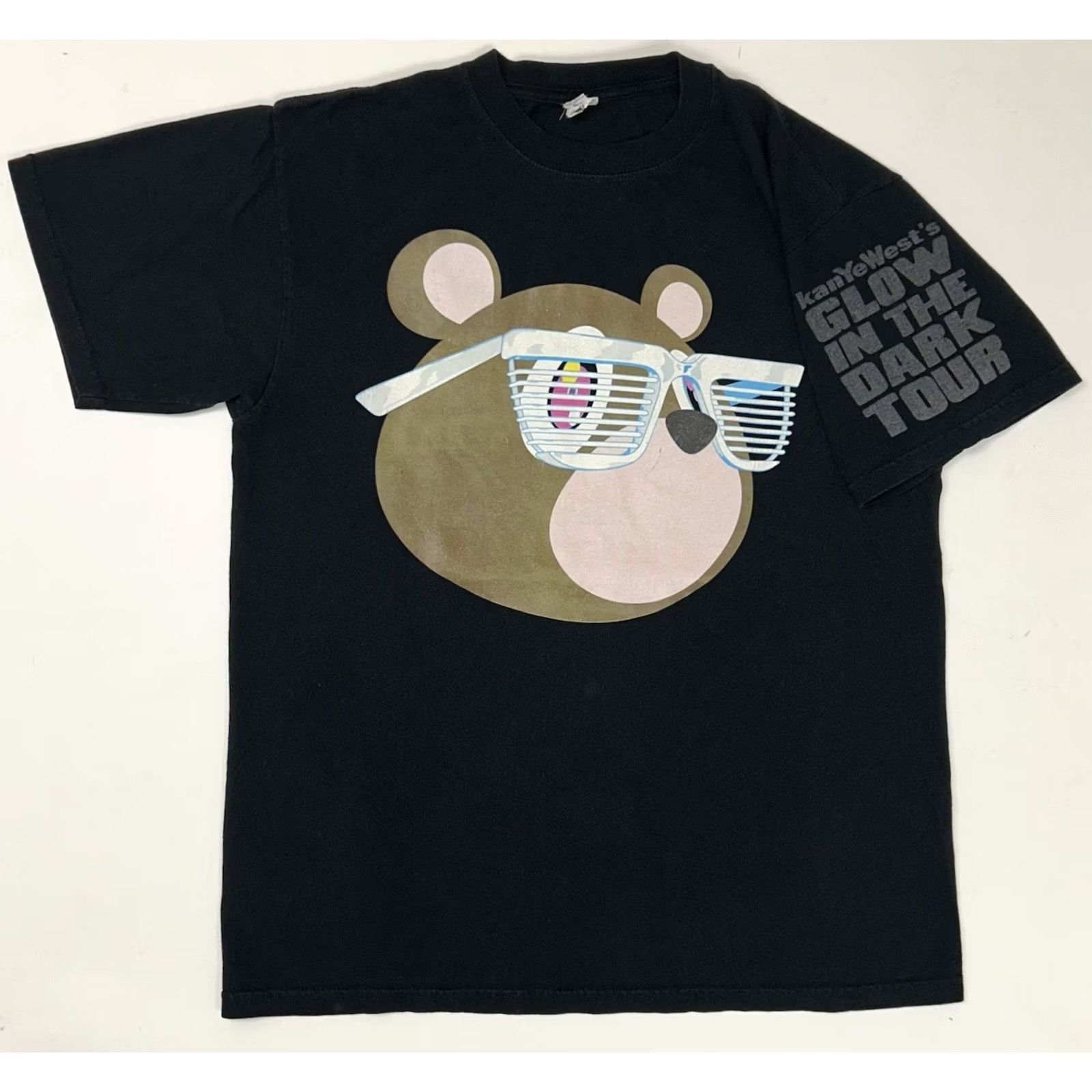 Vintage Kanye West Glow In The Dark Tour 2007 Takashi Murakami Size Large TShirt Black Shirt Mens Graphic Print Vintage Kanye West Tour Brand: Kanye West Tour Size US L / EU 52-54 / 3 - 2 Thumbnail