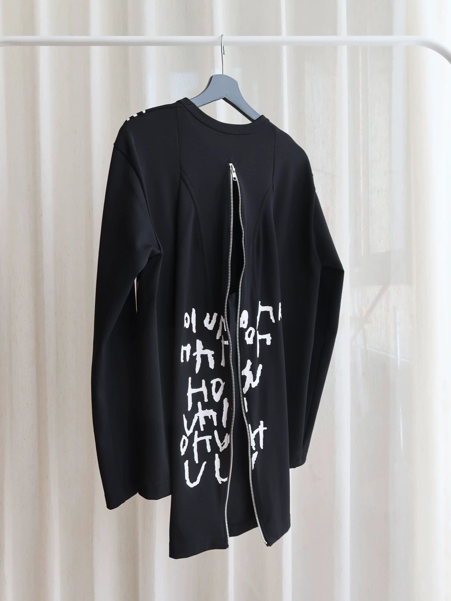 Comme des Garcons Comme des Garcons Collaboration Graffiti Long-Sleeve Top Size US M / EU 48-50 / 2 - 4 Thumbnail