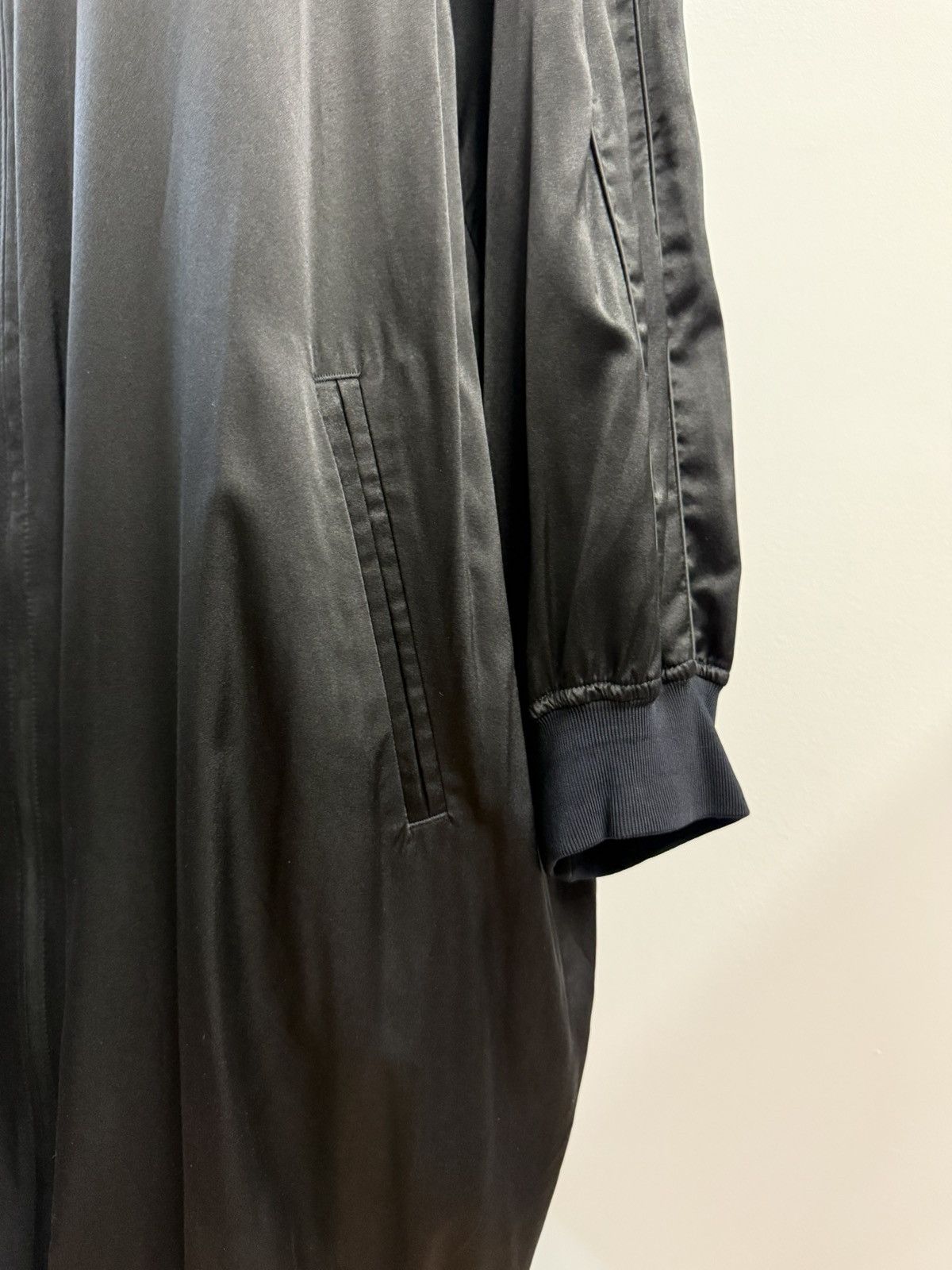 Noir Kei Ninomiya Noir Kei Ninomiya-Dragon Embroidery Silk Reversible Bomber Size S / US 4 / IT 40 - 6 Thumbnail