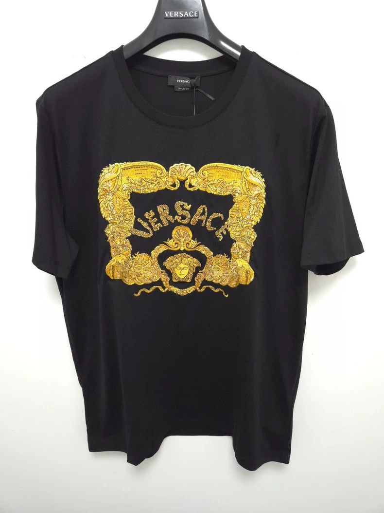 Versace Versace New short sleeves embroidered with gold thread Size US XXL / EU 58 / 5 - 2 Thumbnail