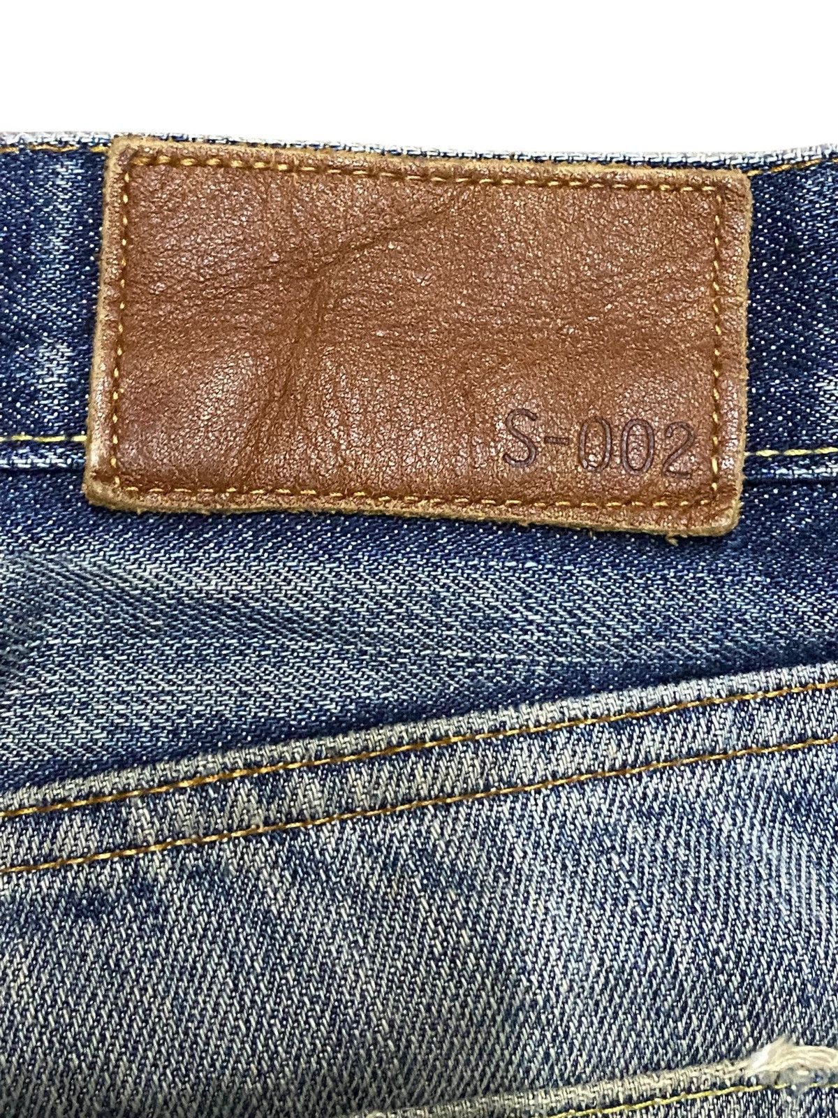 Japanese Brand Vintage Uniqlo S002 Mud Wash Distressed Loose Jean Size US 31 - 12 Thumbnail