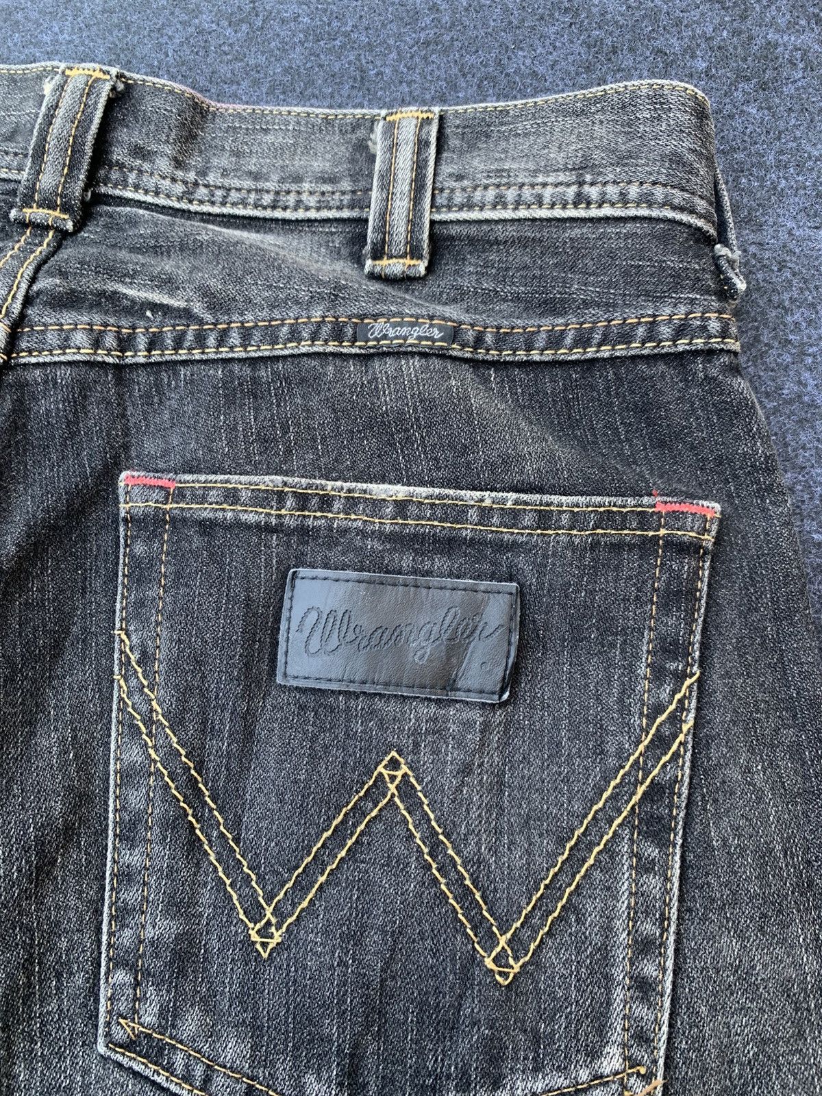 Wrangler Faded black wrangler nice design. Size US 31 - 4 Thumbnail
