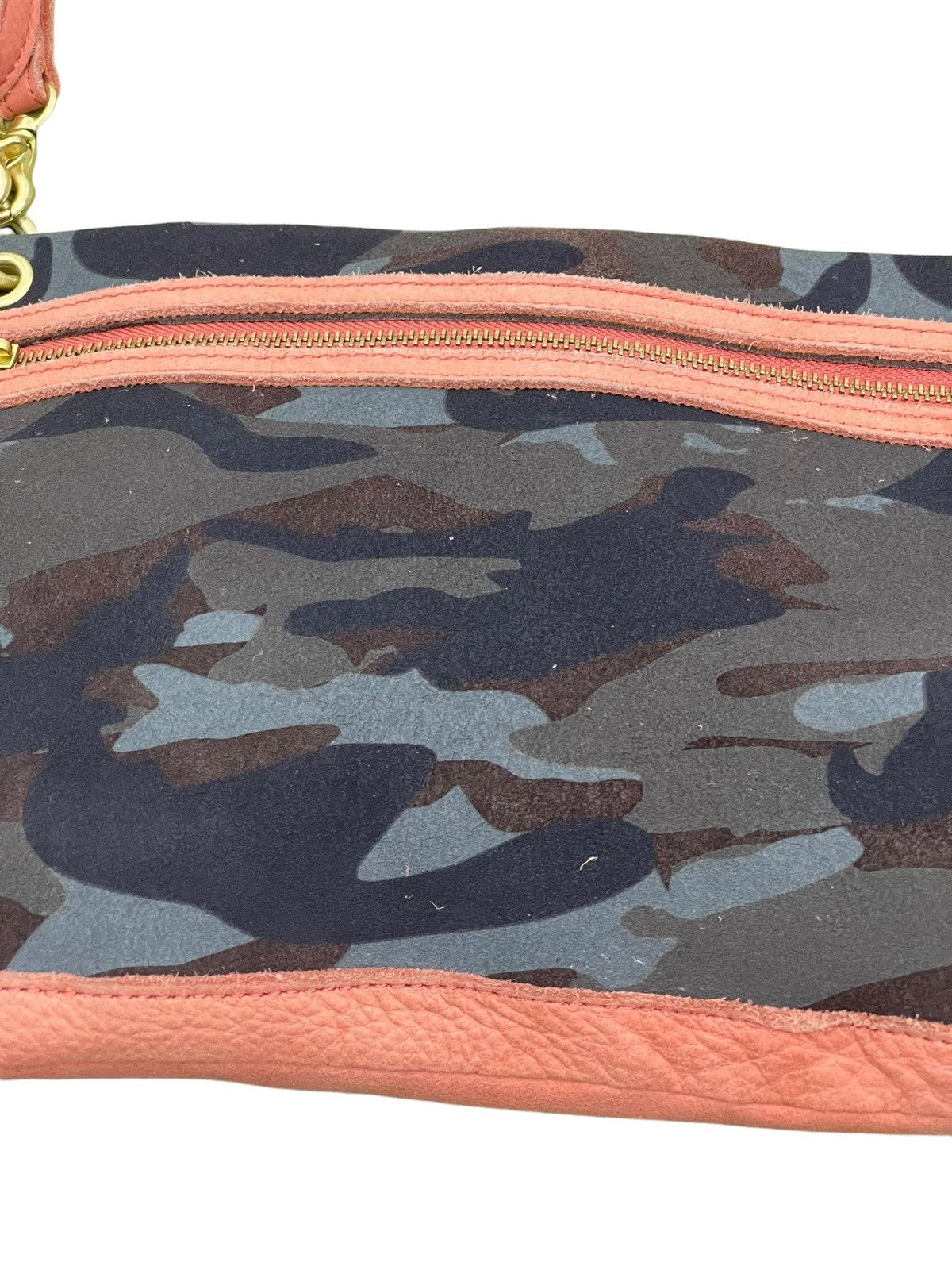 Japanese Brand Full Leather Nouer Cross Body Camo Sling Bag 2🟩 Size ONE SIZE - 13 Thumbnail