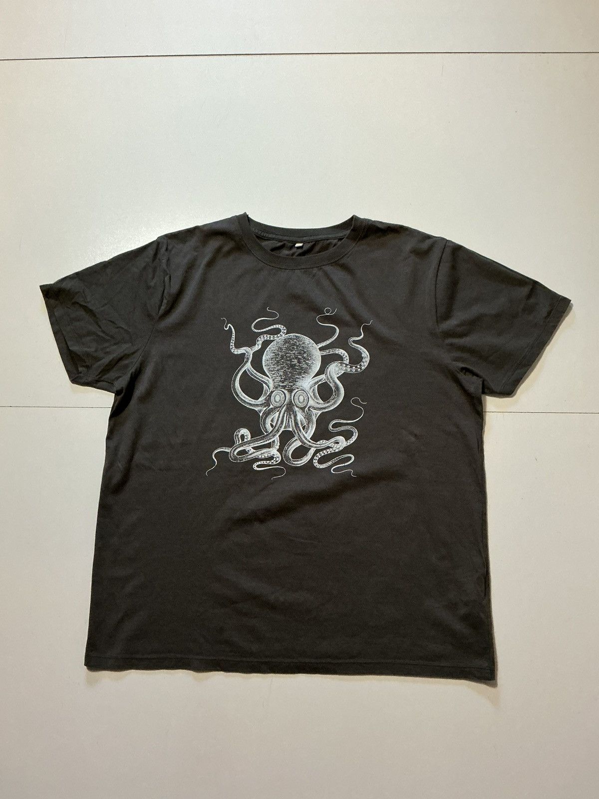 Other PK Porthcurno Museum Global Electric Octopus T-Shirt Size US L / EU 52-54 / 3 - 1 Thumbnail