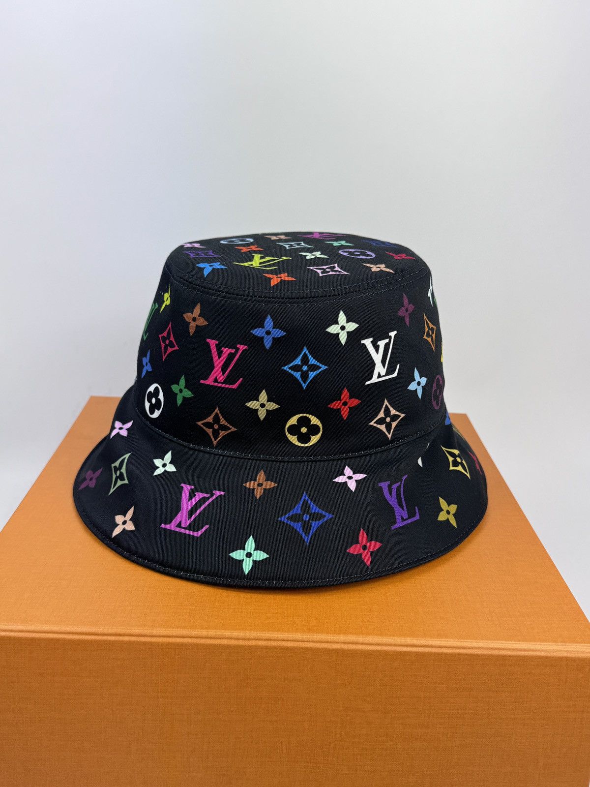 Louis Vuitton × Takashi Murakami MONOGRAM RESERVABLE BUCKET HAT Size ONE SIZE - 1 Thumbnail