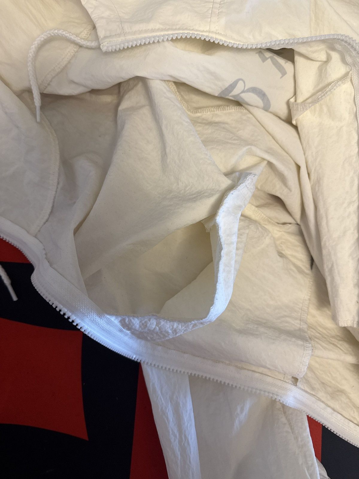 Yeezy Yeezy Vol 1 hooded white raincoat Size US XXL / EU 58 / 5 - 2 Thumbnail