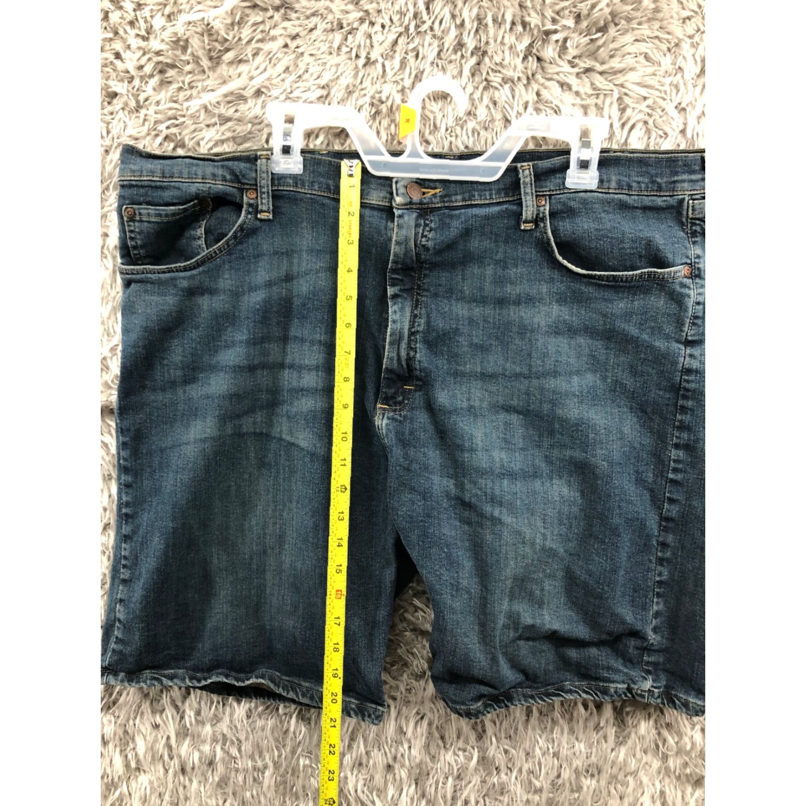 Wrangler Wrangler Shorts Mens 42 Mid Rise Dark Wash Denim Bermuda 5-Pocket Regular Blue Size US 42 / EU 58 - 3 Thumbnail