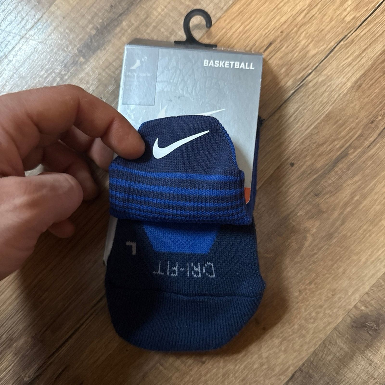 Nike 2015 Nike High Quarter Hyper Elite Cushioned Crew Socks Size ONE SIZE - 2 Thumbnail
