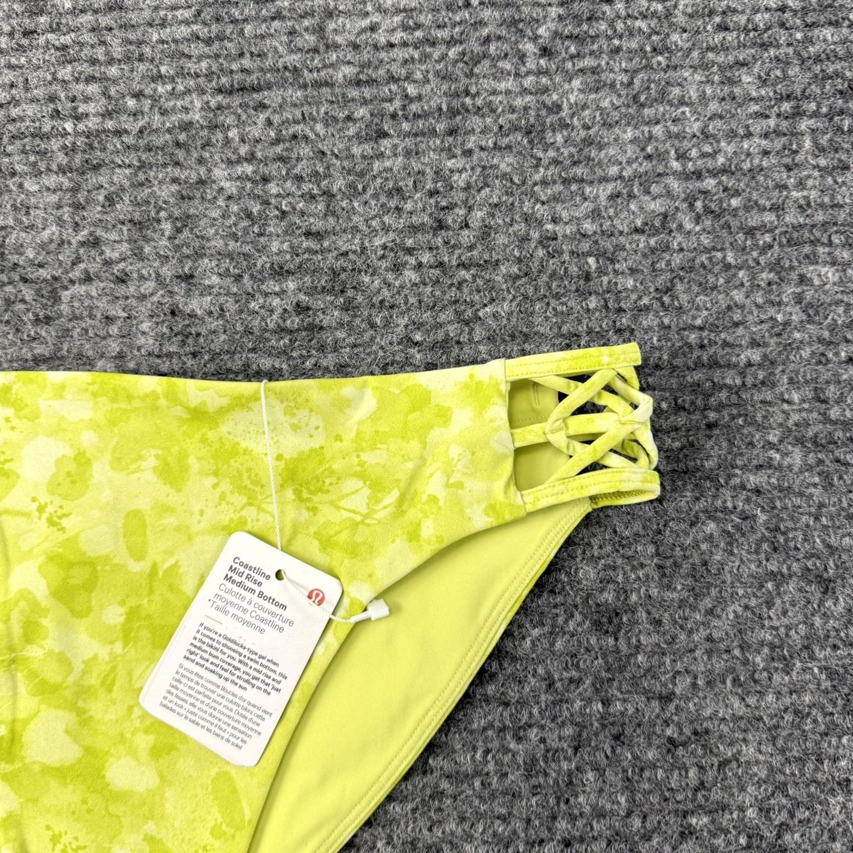 Lululemon Lululemon Bikini Bottom Womens 6 Coastline Mid Rise Medium Yellow Floral NWT Swimsuit Bottoms UV Protection Quick Dry Size 28" / US 6 / IT 42 - 2 Thumbnail