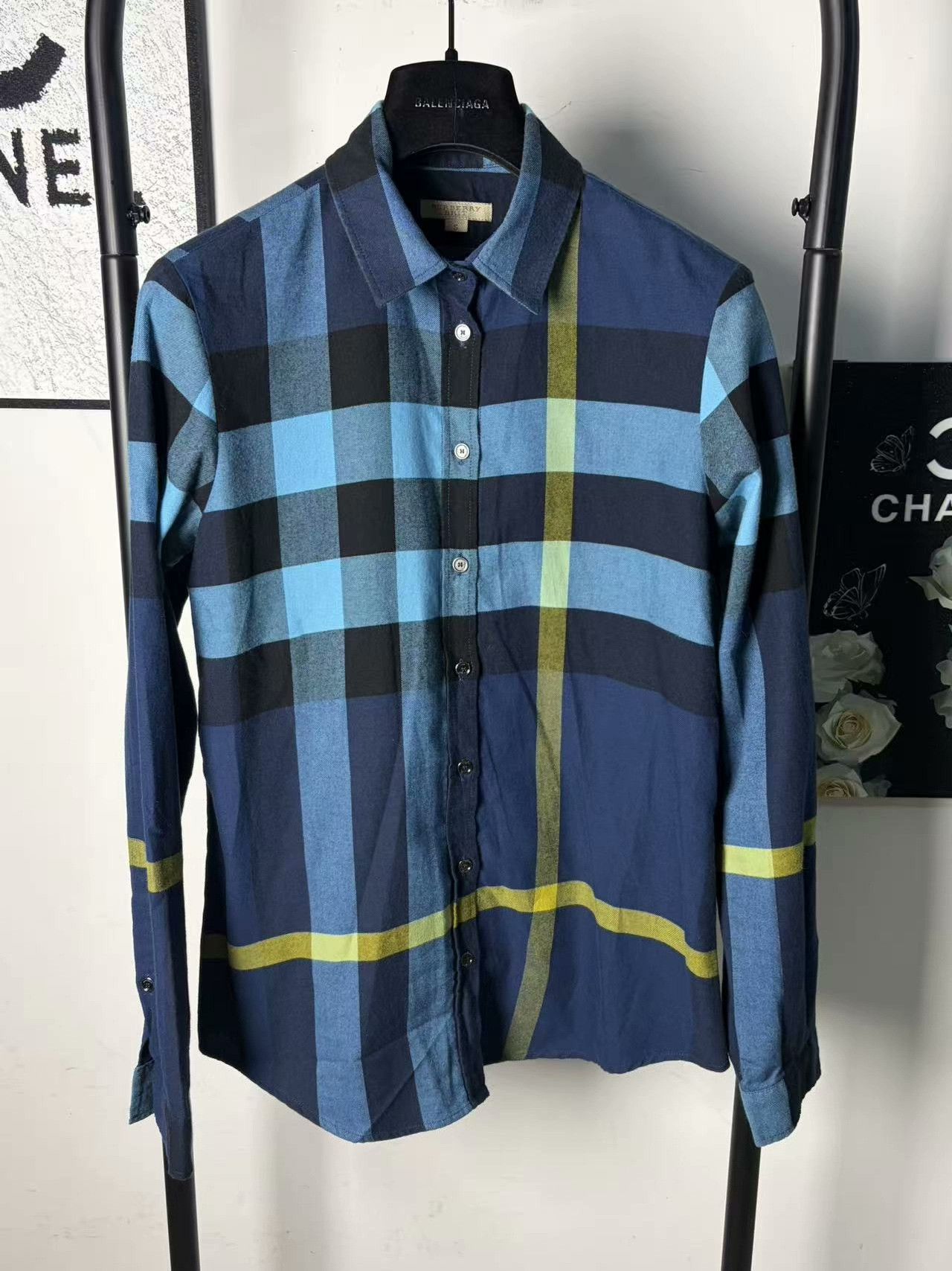 Burberry Burberry Plaid White Shirt s Men Size US S / EU 44-46 / 1 - 1 Thumbnail
