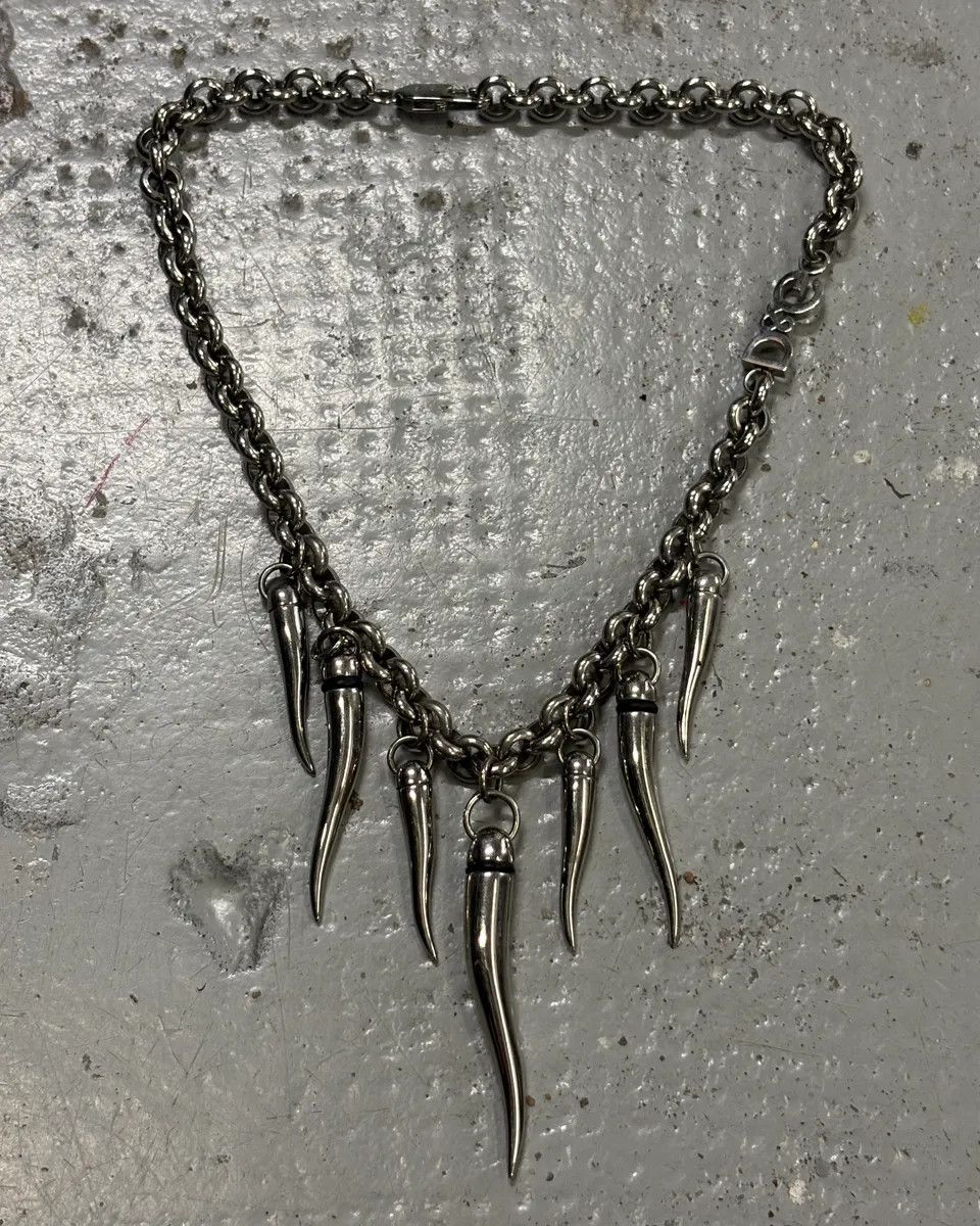 Dolce & Gabbana 2000s Dolce & Gabbana Silver Grey Metal Spike Teeth Pendant Necklace Size ONE SIZE - 1 Thumbnail