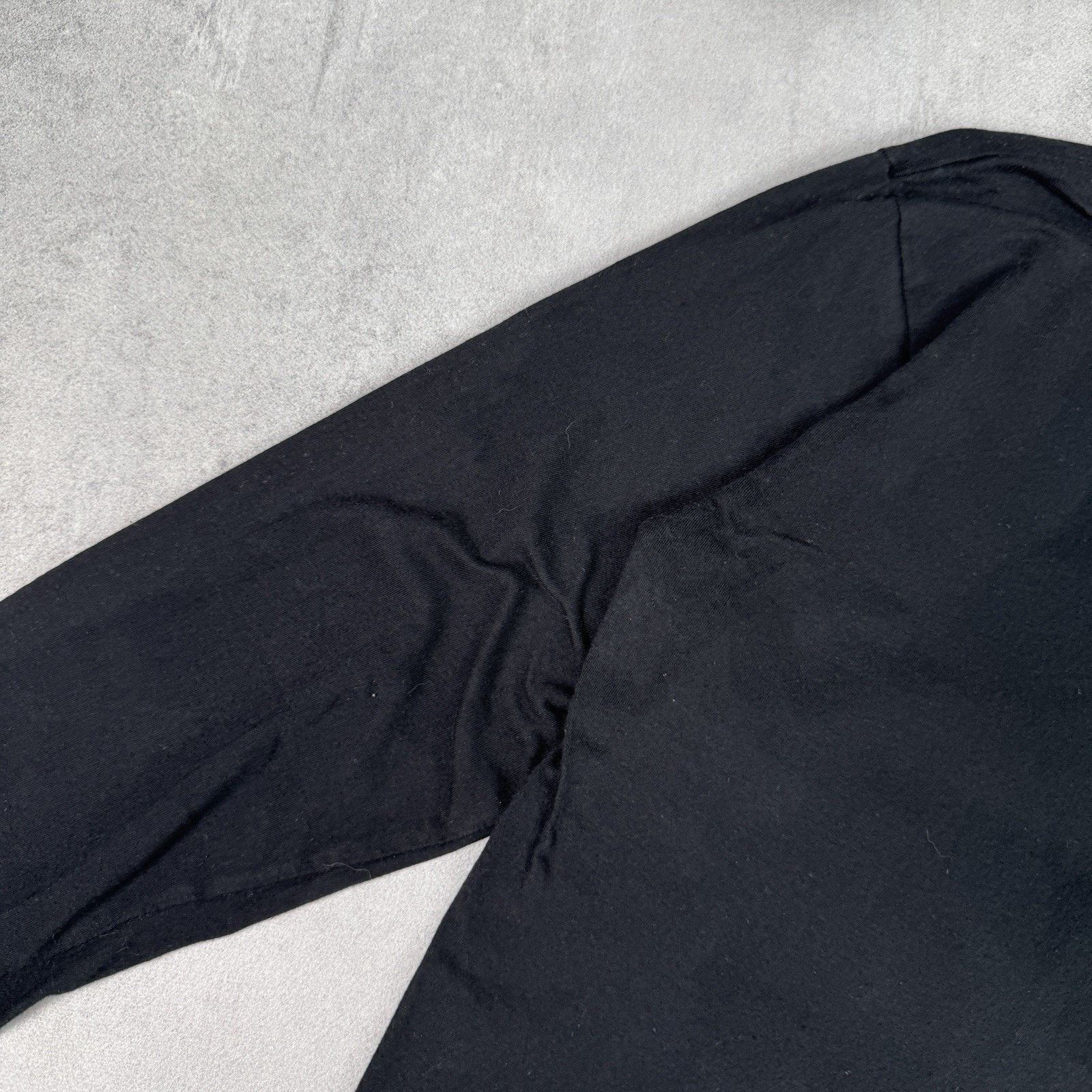 Vintage Massive Attack Band Long Sleeve Band Tvshirt Size S Black Size US S / EU 44-46 / 1 - 20 Thumbnail