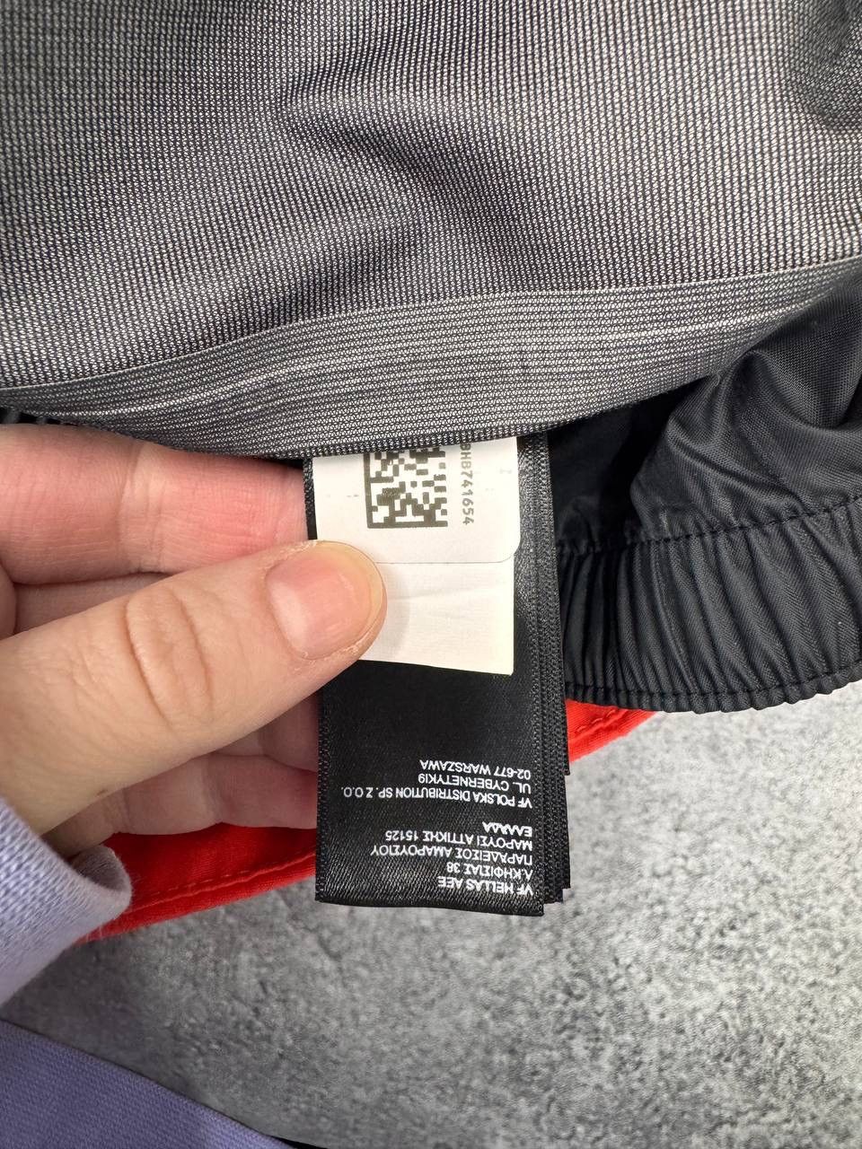 The North Face The North Face Women's Waterproof Hooded Jacket Size M Size M / US 6-8 / IT 42-44 - 6 Thumbnail