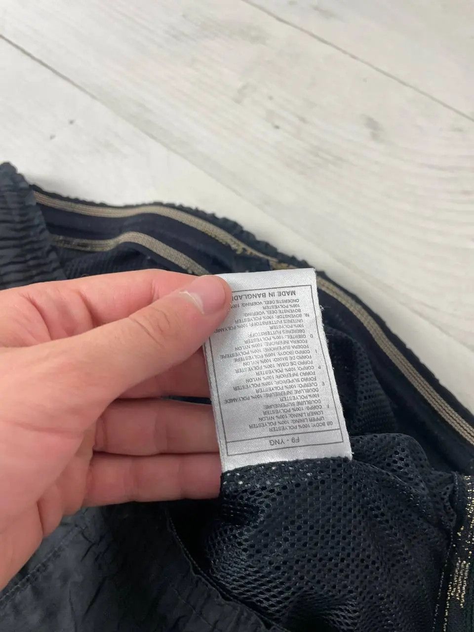 Nike Vintage Nike Nylon Pants Track 90s Swoosh Striped Y2K Size US 30 / EU 46 - 14 Thumbnail