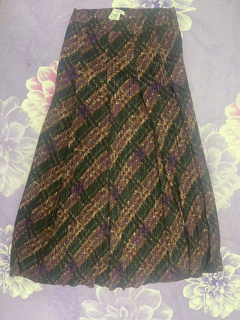 Issey Miyake issey miyake size:2 Purple A-line skirt 2505-Nextarrow Size 31" - 1 Thumbnail