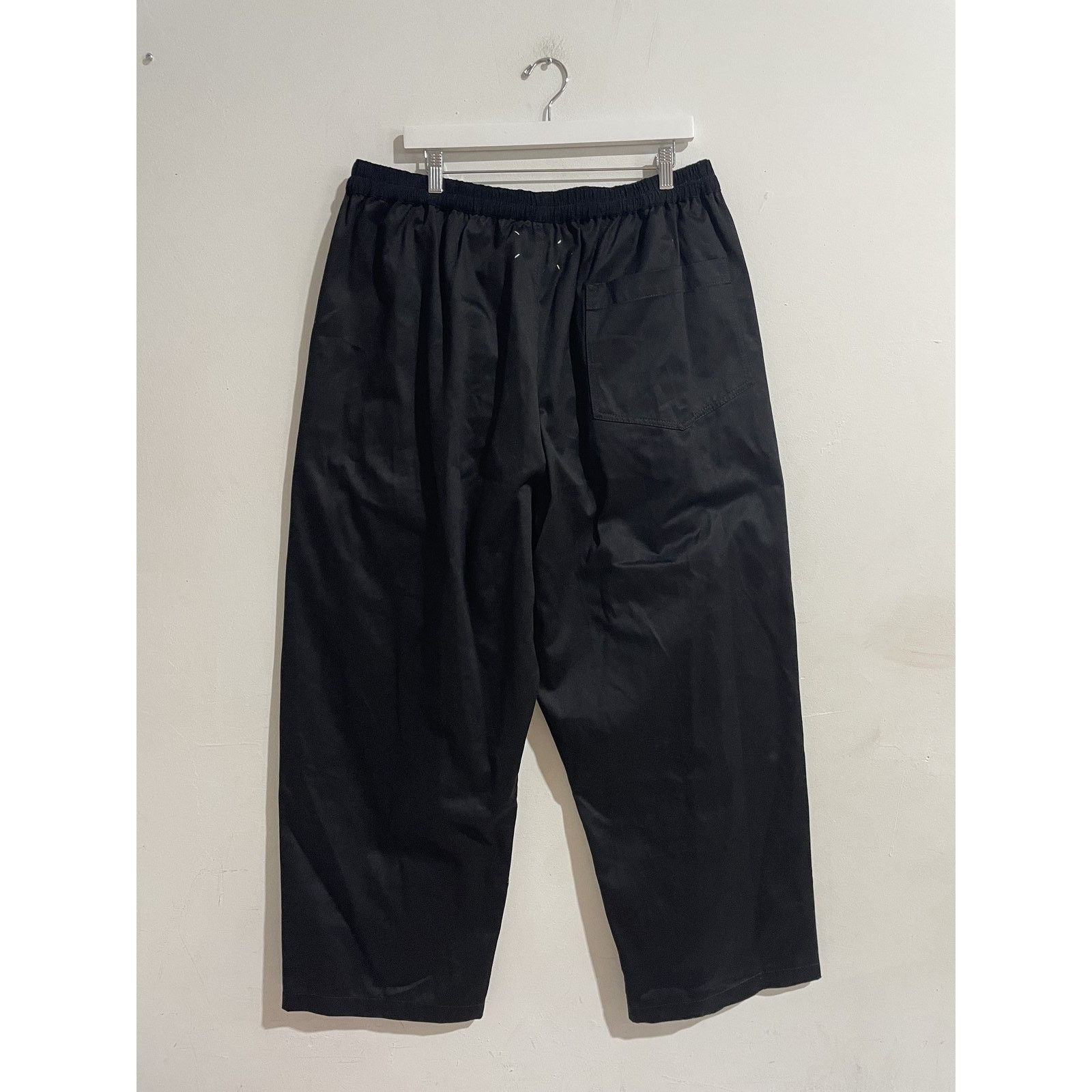 Maison Margiela MAISON MARGIELA PLEATED COTTON TROUSER BLACK SIZE 56 NEW Size US 40 / EU 56 - 2 Thumbnail