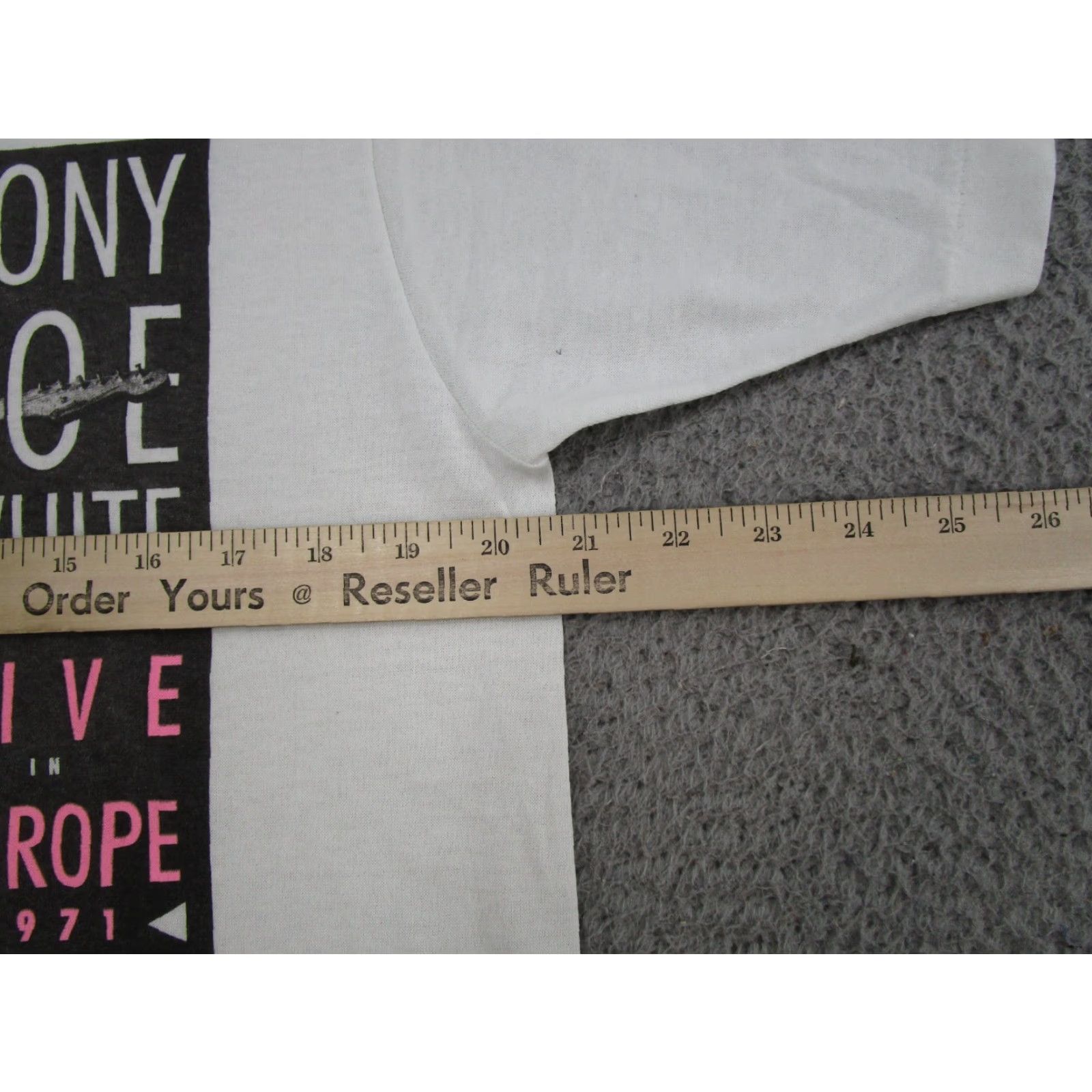 Vintage VINTAGE Tony Joe White 1971 Tour Single Stitch T-Shirt Mens SZ L Music Band Read Size US L / EU 52-54 / 3 - 7 Thumbnail