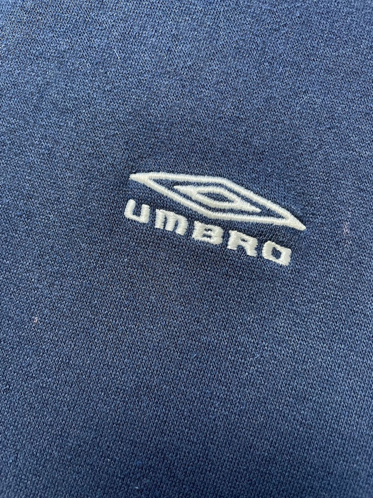 Umbro Vintage Umbro sweatshirt size M logo line blue Size US M / EU 48-50 / 2 - 2 Thumbnail