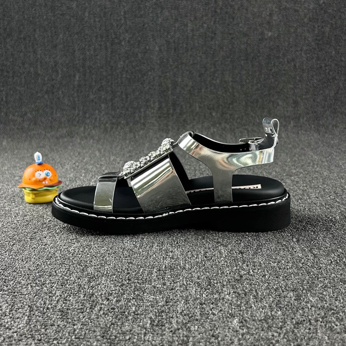 Roger Vivier Roger Vivier Silver Crystal Buckle Sandals 38 Size US 7 / IT 37 - 4 Thumbnail