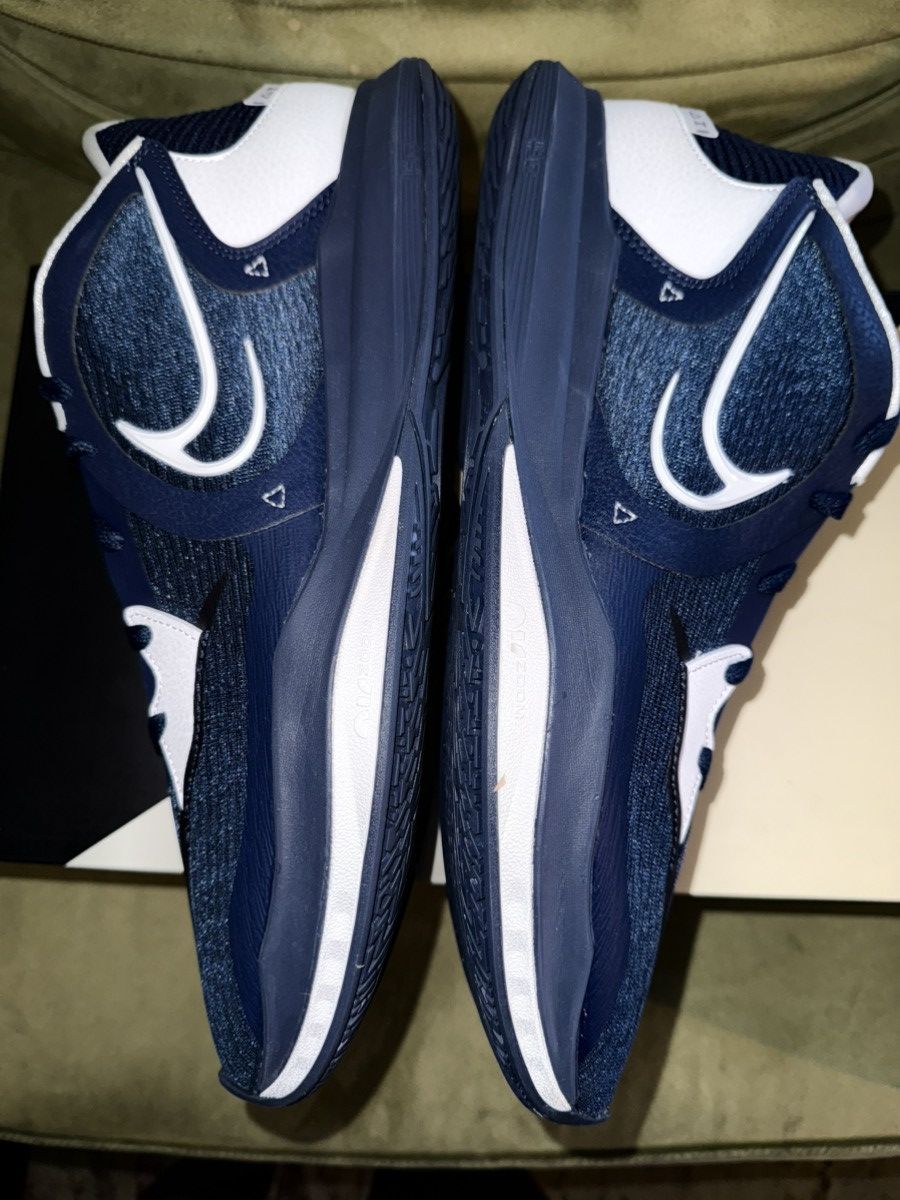 Nike Nike Kyrie 5 TB Promo (players only) Midnight Navy, NEW!! Size US 14 / EU 47 - 8 Thumbnail
