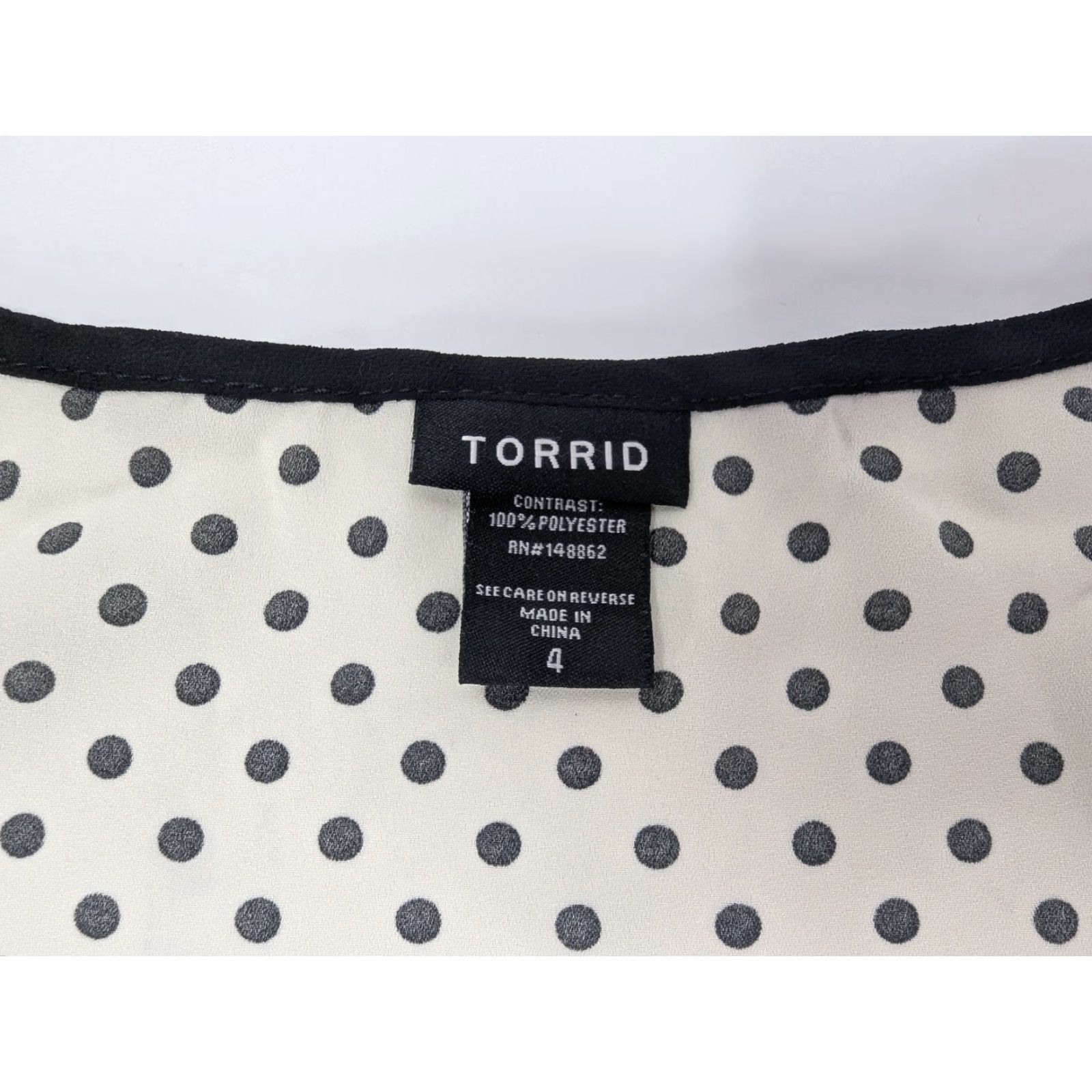 Torrid **Womens Ivory Plus Size 4 Polka Dot Flutter Sleeve Blouse** User: **Torrid Womens Ivory Plus Size 4 Polka Dot Flutter Sleeve Blouse** Size S / US 4 / IT 40 - 5 Thumbnail