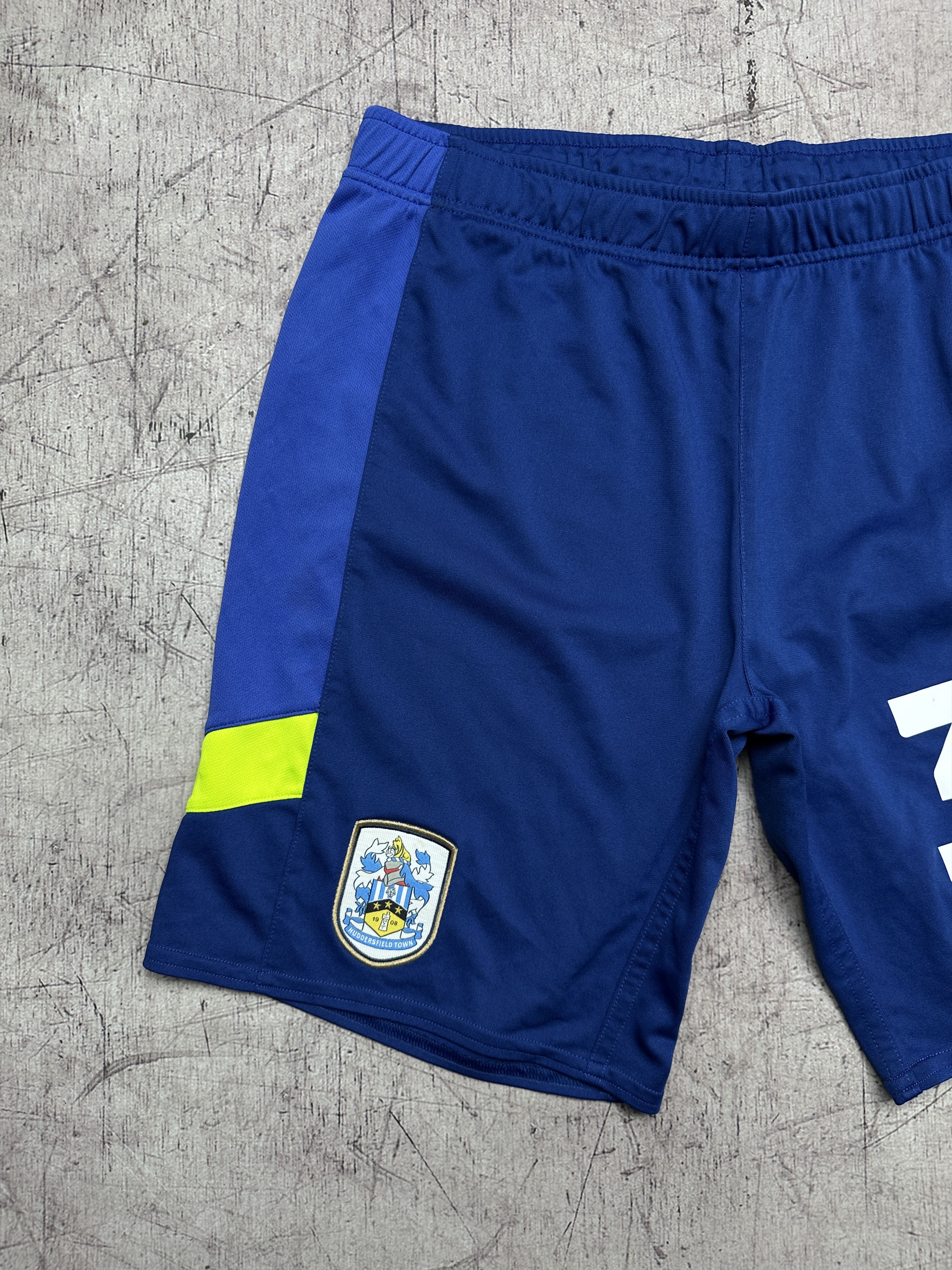 Umbro Huddersfield Town Umbro Soccer Football Shorts Size US 34 / EU 50 - 2 Thumbnail