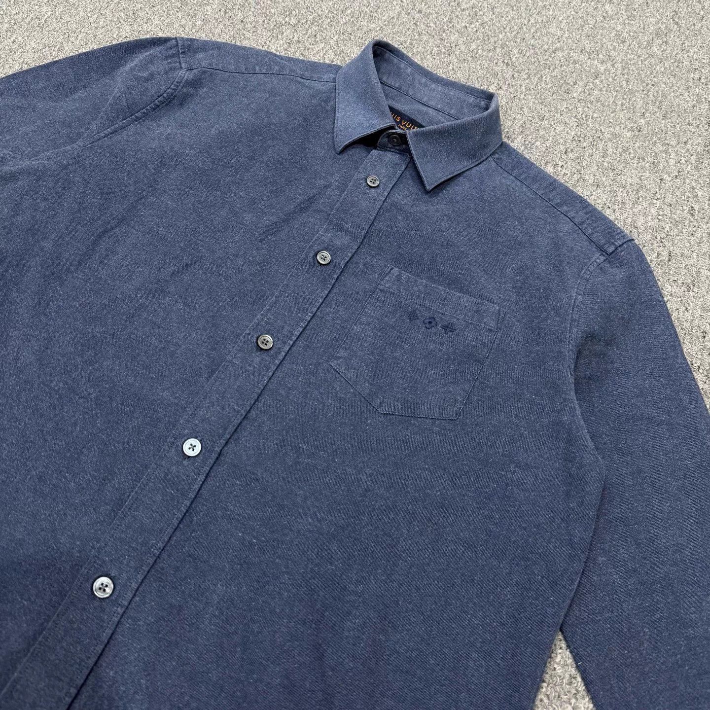 Louis Vuitton LV Blue Three Flower Long-Sleeve Shirt M 99 New Size US M / EU 48-50 / 2 - 3 Thumbnail