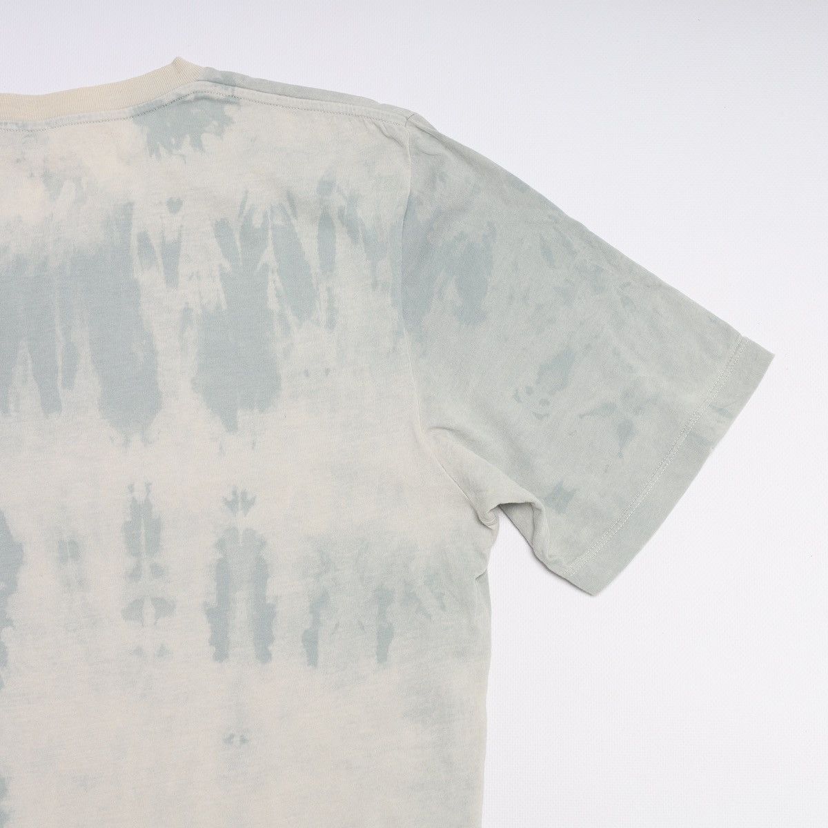 Saint Laurent Paris Saint Laurent Tie Dye Printed Tee T-shirt Blue Center Logo Size US L / EU 52-54 / 3 - 13 Thumbnail