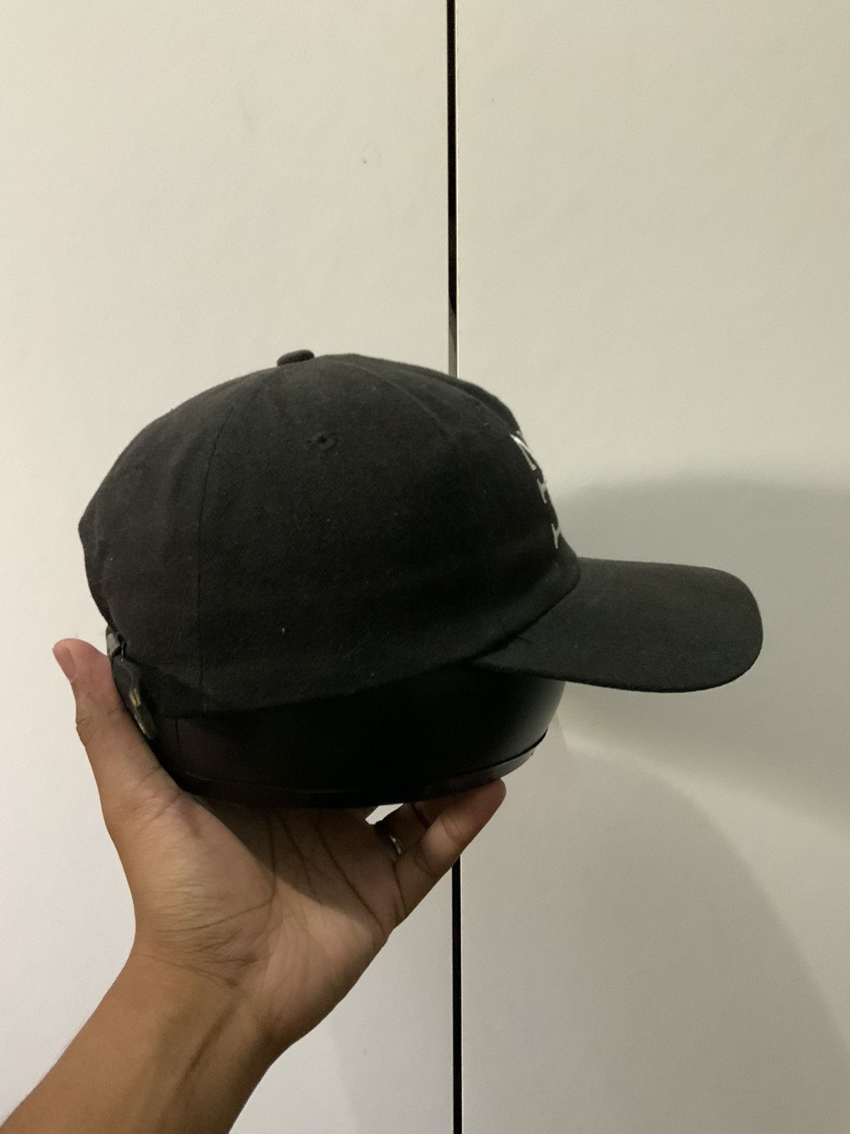 Japanese Brand LIZ on 5th Spellout KC Black Hat Size ONE SIZE - 4 Thumbnail