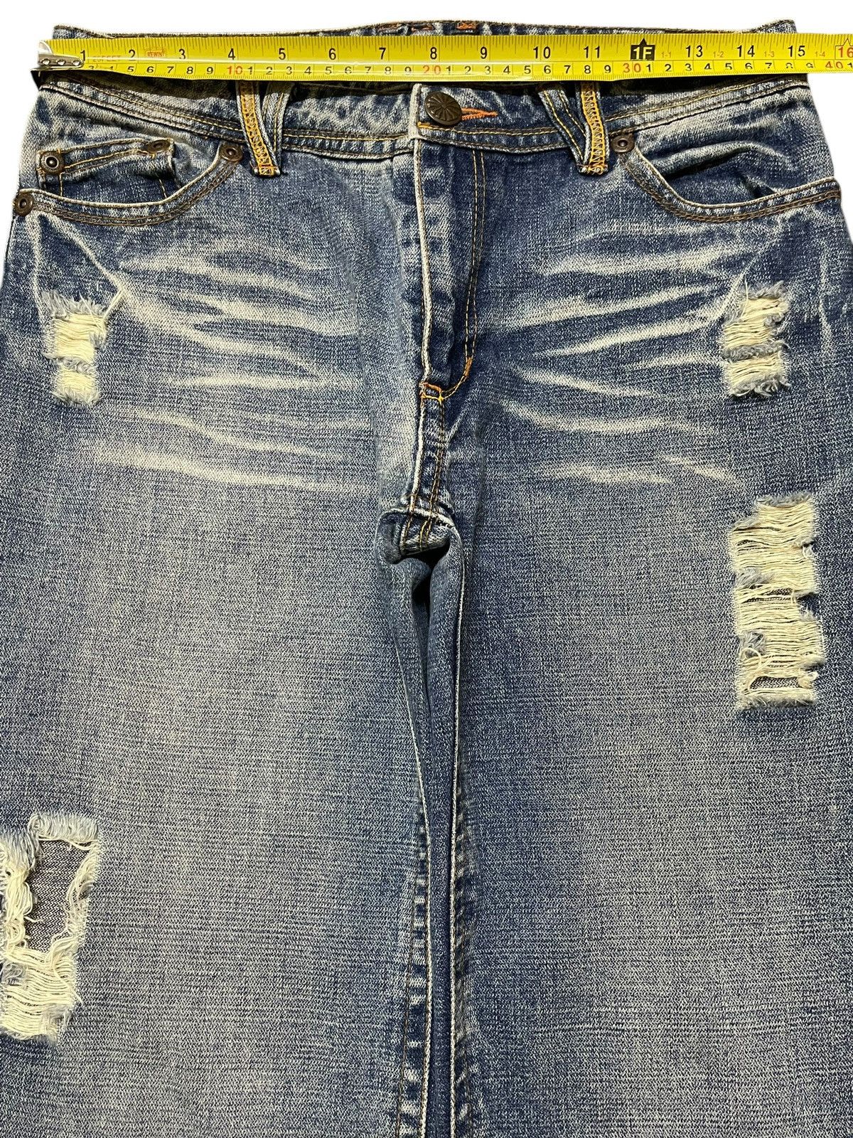 Japanese Brand Vintage Japanese Brand Blue Faded Distressed Loose Jeans Size US 30 / EU 46 - 11 Thumbnail