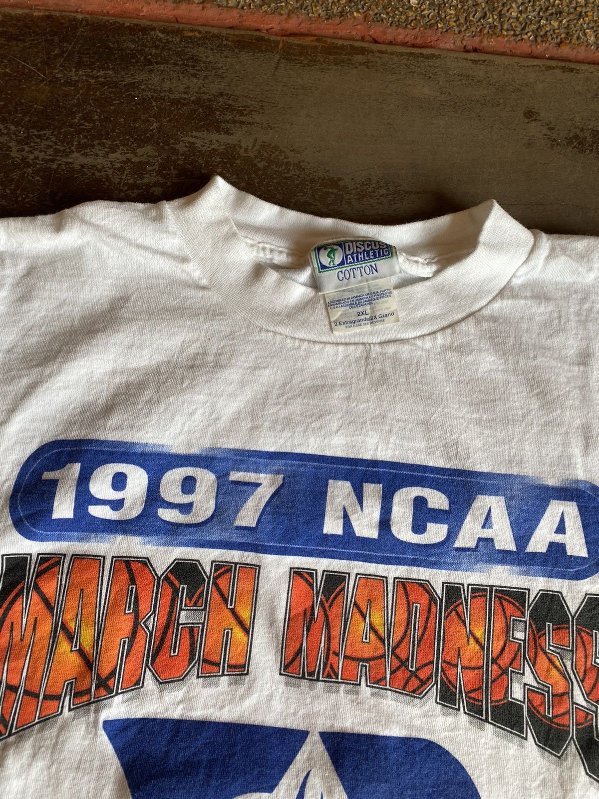 NCAA × Vintage 1997 NCAA Duke University Blue Devils Vintage T shirts Size US XXL / EU 58 / 5 - 3 Thumbnail