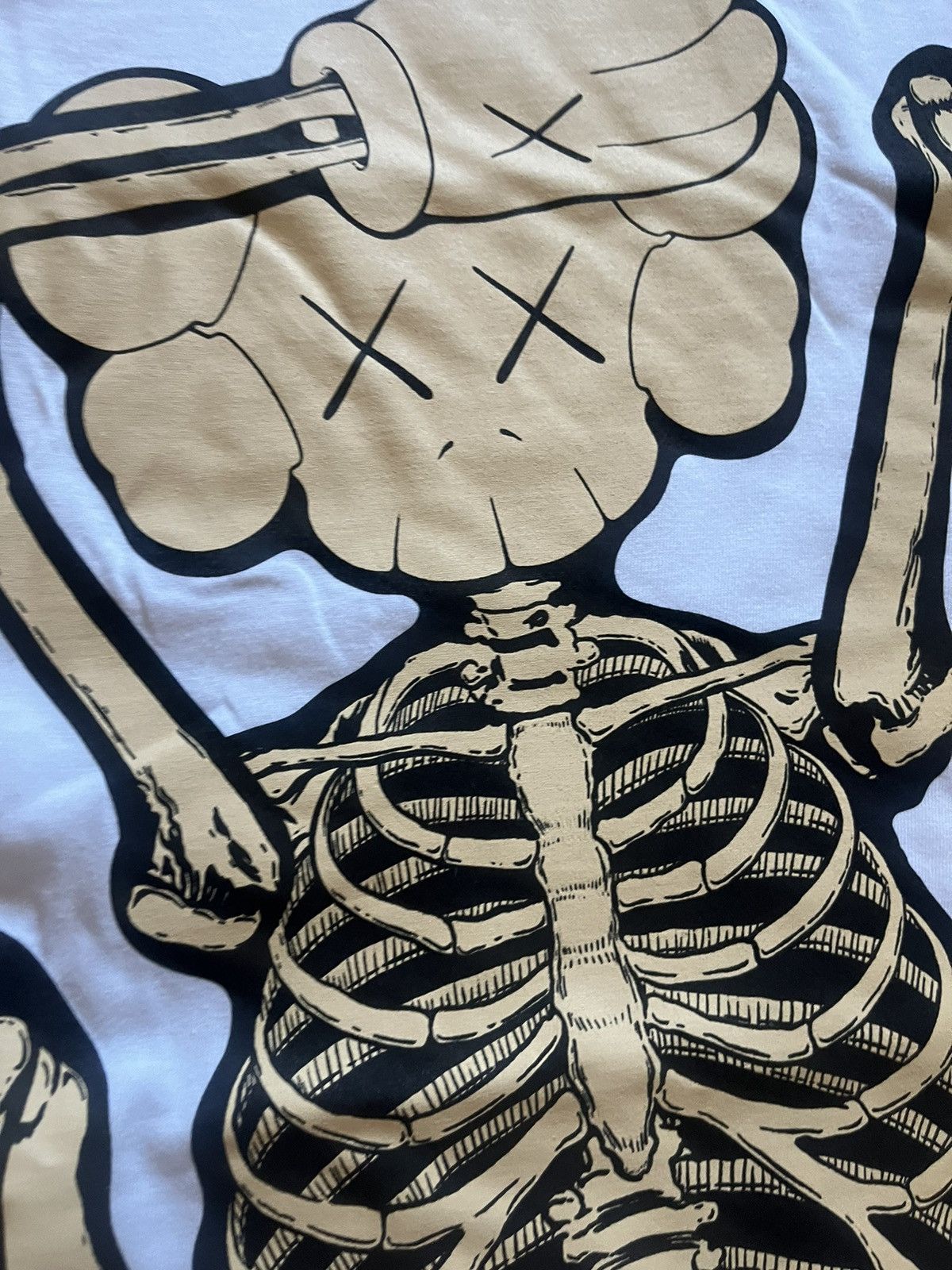 Kaws Kaws Skeleton tee Size US XL / EU 56 / 4 - 2 Thumbnail