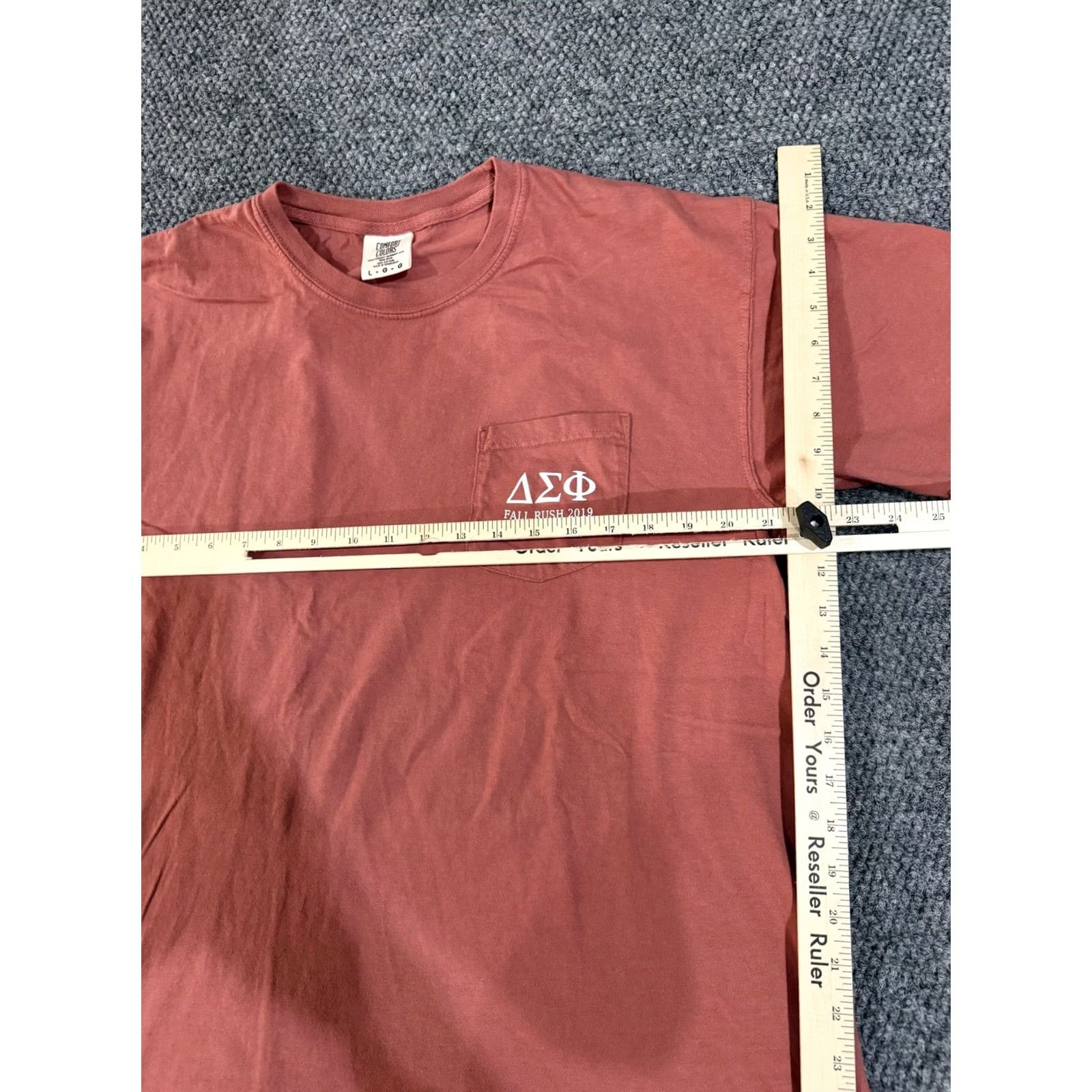 Comfort Colors Comfort Colors Shirt Mens L Red Delta Sig Fall Rush Pocket Graphic T-Shirt Size US L / EU 52-54 / 3 - 6 Thumbnail