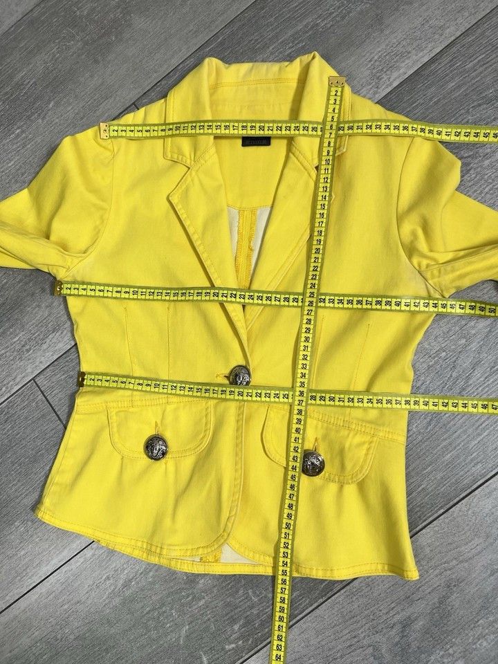 Versace Versace Jeans Couture Vintage Blazer Jacket Yellow Size S Size S / US 4 / IT 40 - 18 Thumbnail