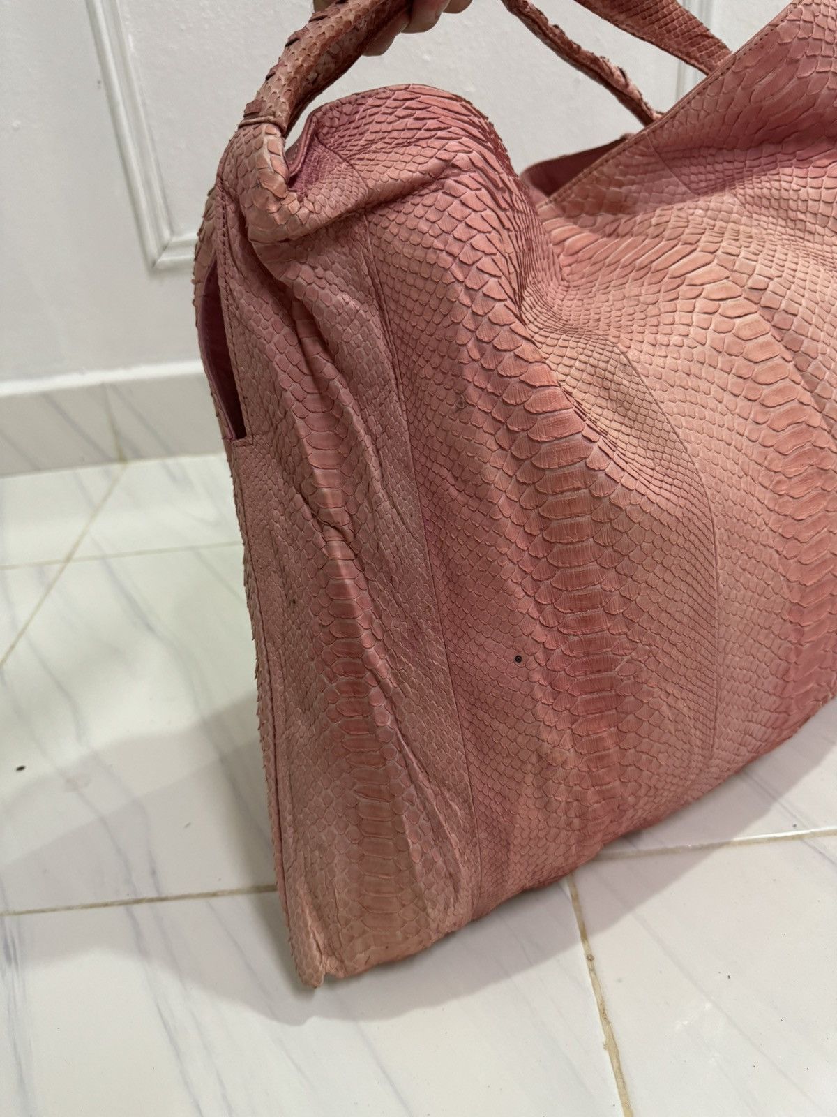 Cobra × Genuine Leather BYRON NYC WINE PYTHON LARGE SOHO TOTE BAC Size ONE SIZE - 2 Thumbnail