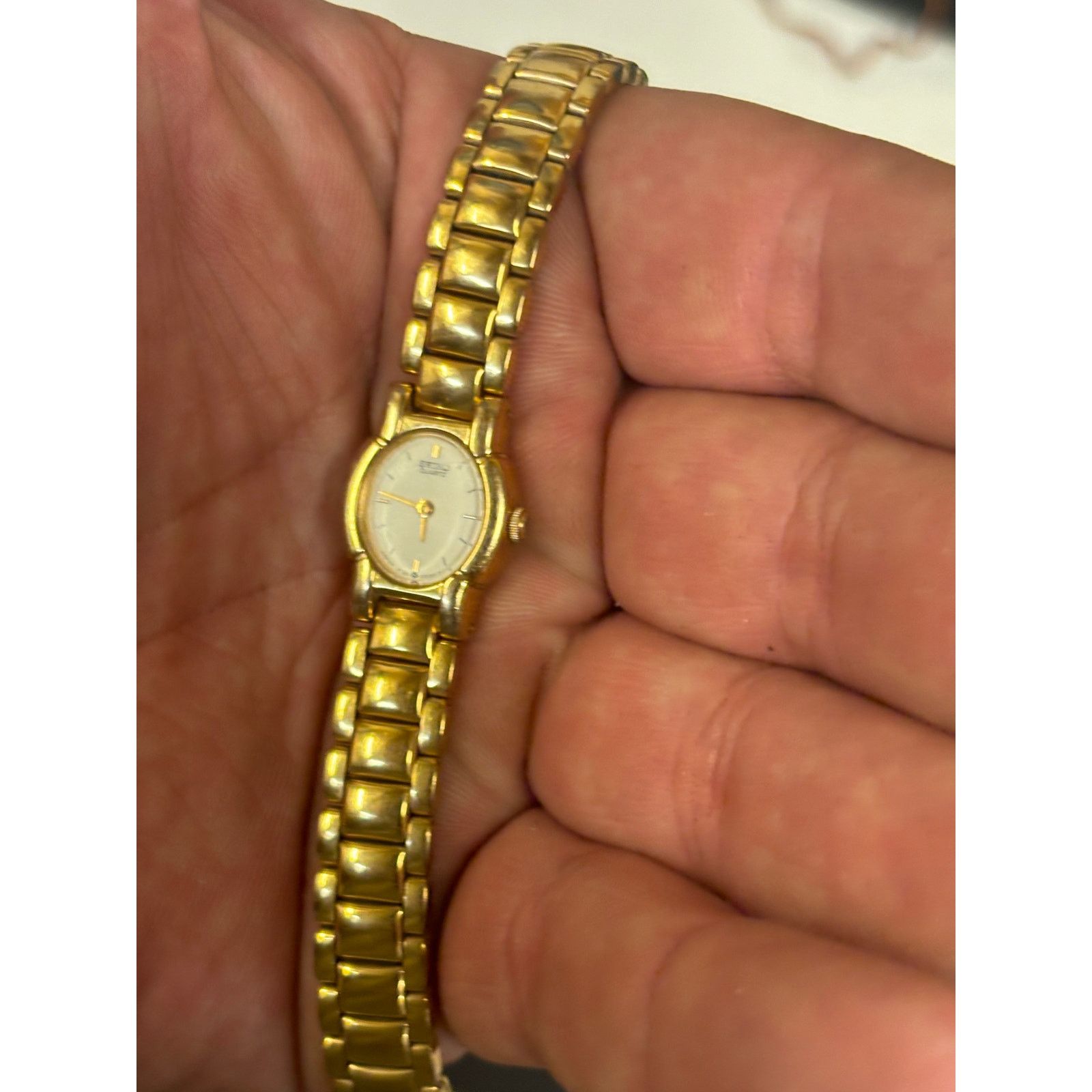 Seiko Vintage Seiko 1F20-5A79 Gold Tone Women’s Watch! New Battery Size ONE SIZE - 3 Thumbnail