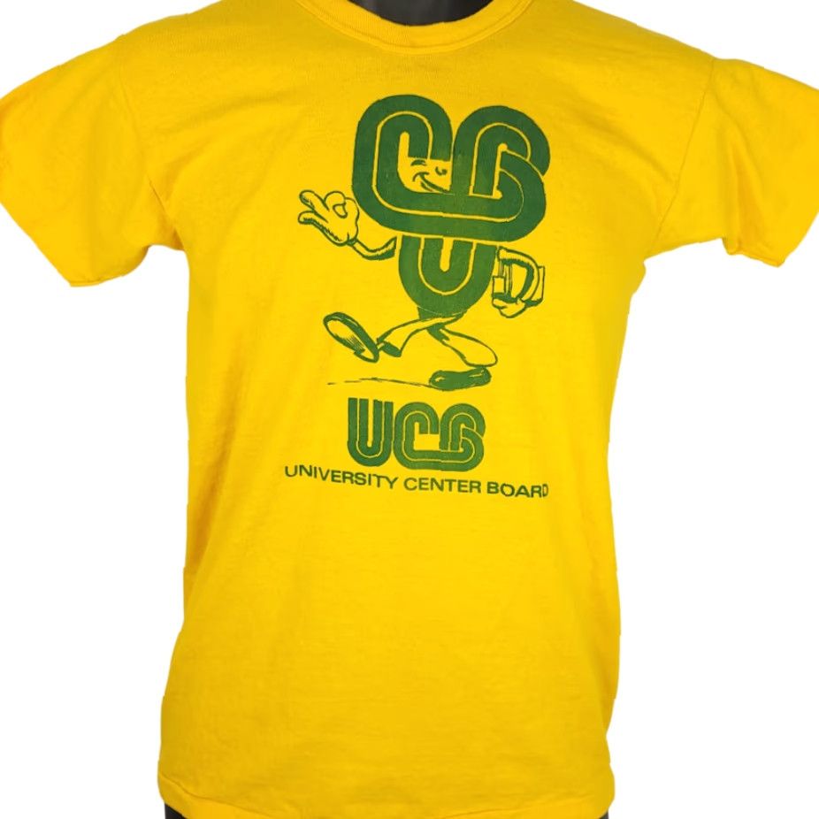 Vintage VINTAGE University Center Board T Shirt Mens Size S 80s UCB Student Activities Yellow Cotton Short Sleeve Crew Neck Manche 70s 80s Education College Size US S / EU 44-46 / 1 - 2 Thumbnail