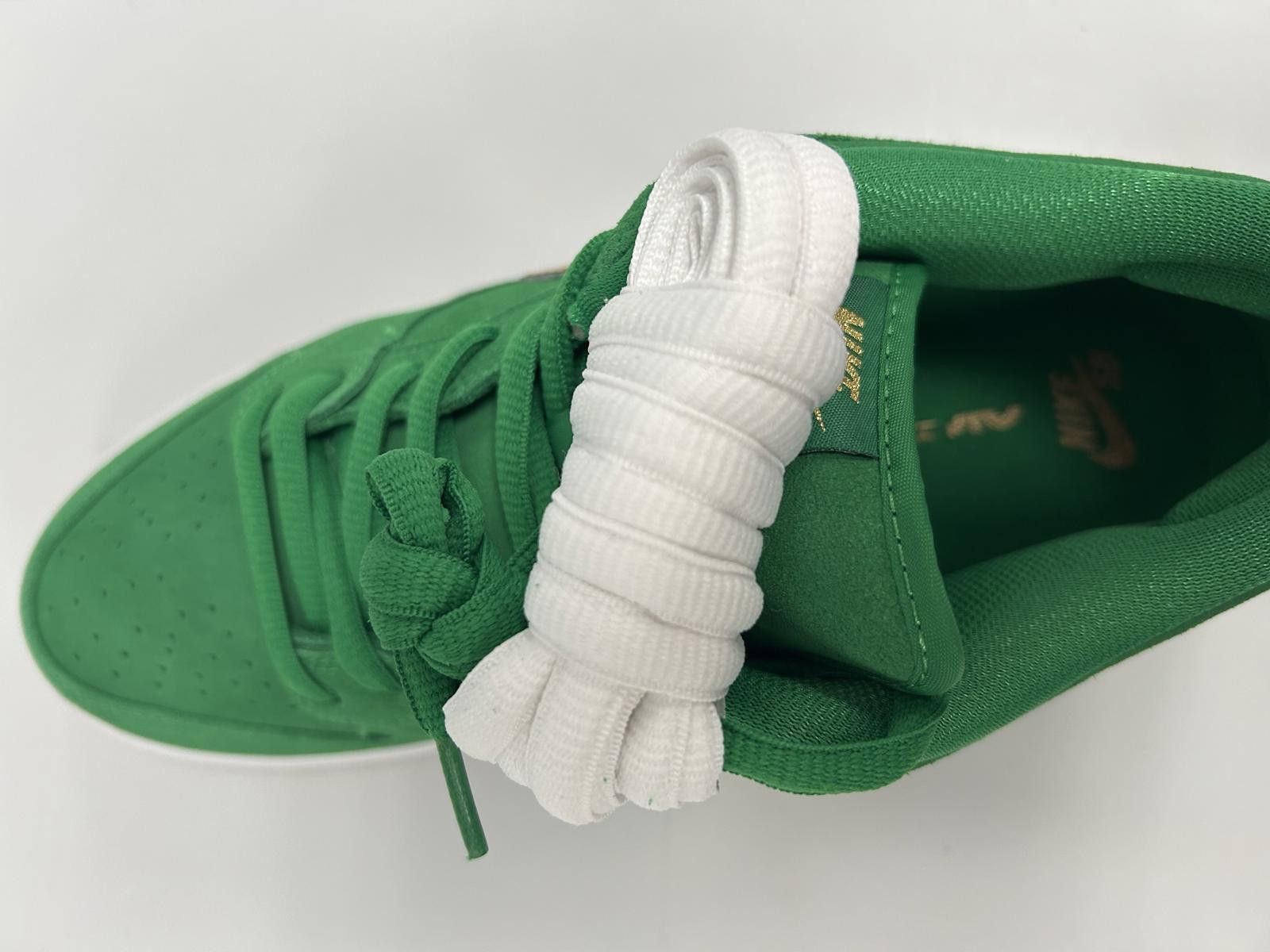 Nike Nike Dunk Low Pro "Lucky Green" Sneakers Size US 9 / EU 42 - 7 Thumbnail